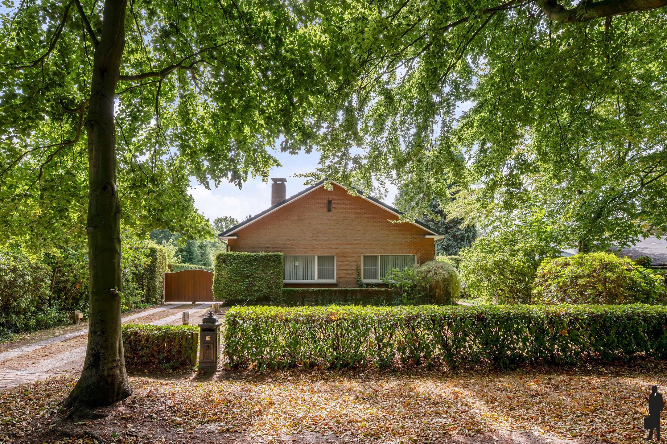 Hoofdfoto van de publicatie: Vrijstaande gelijkvloers woning op prachtig perceel van ca. 1436 m²