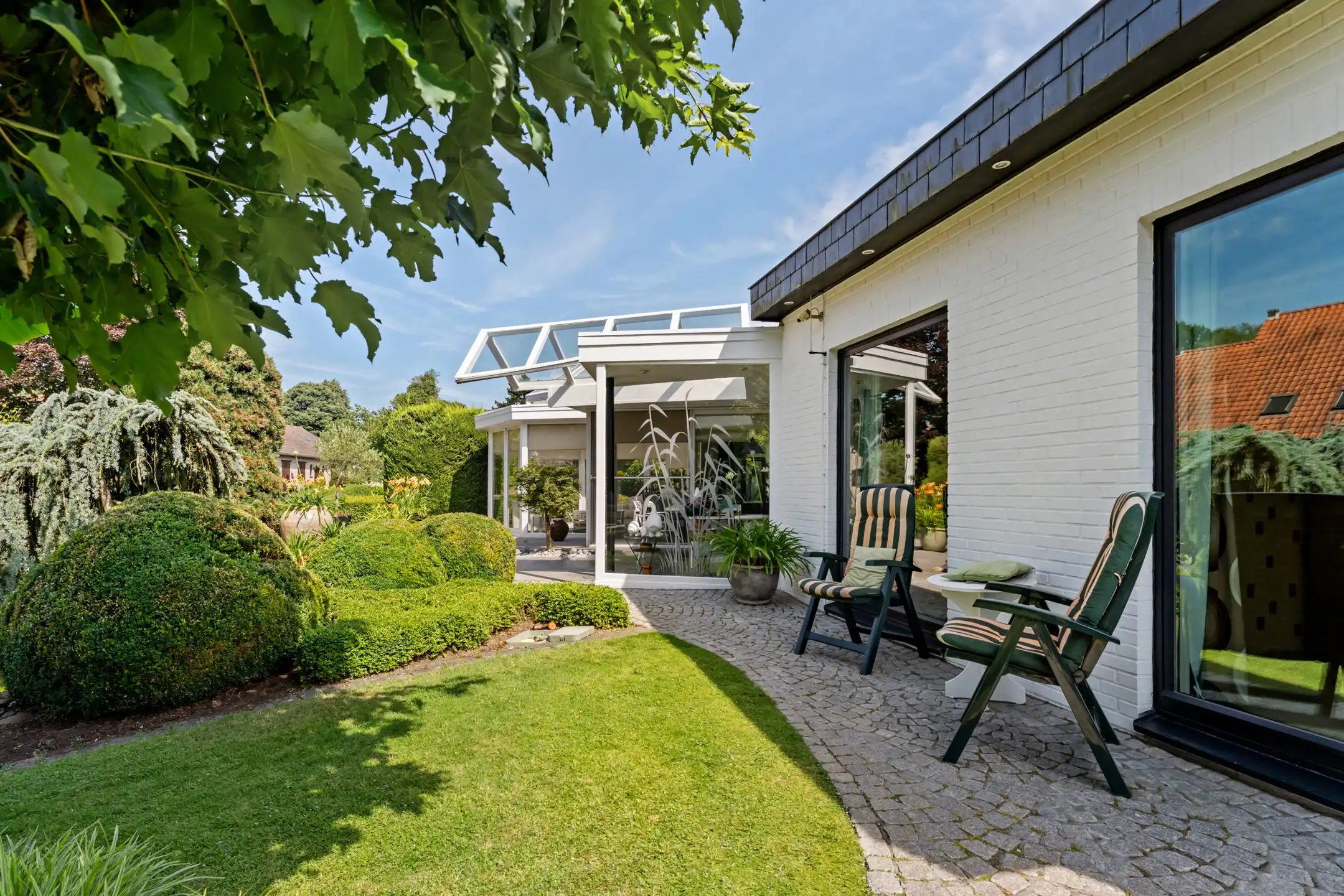 Verrassend eigentijdse woning inclusief bouwgrond foto 10