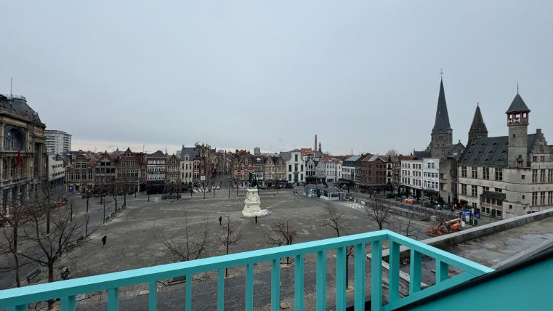 Unieke loft (1 slaapkamer) met 2 terrassen Vrijdagmarkt foto 2