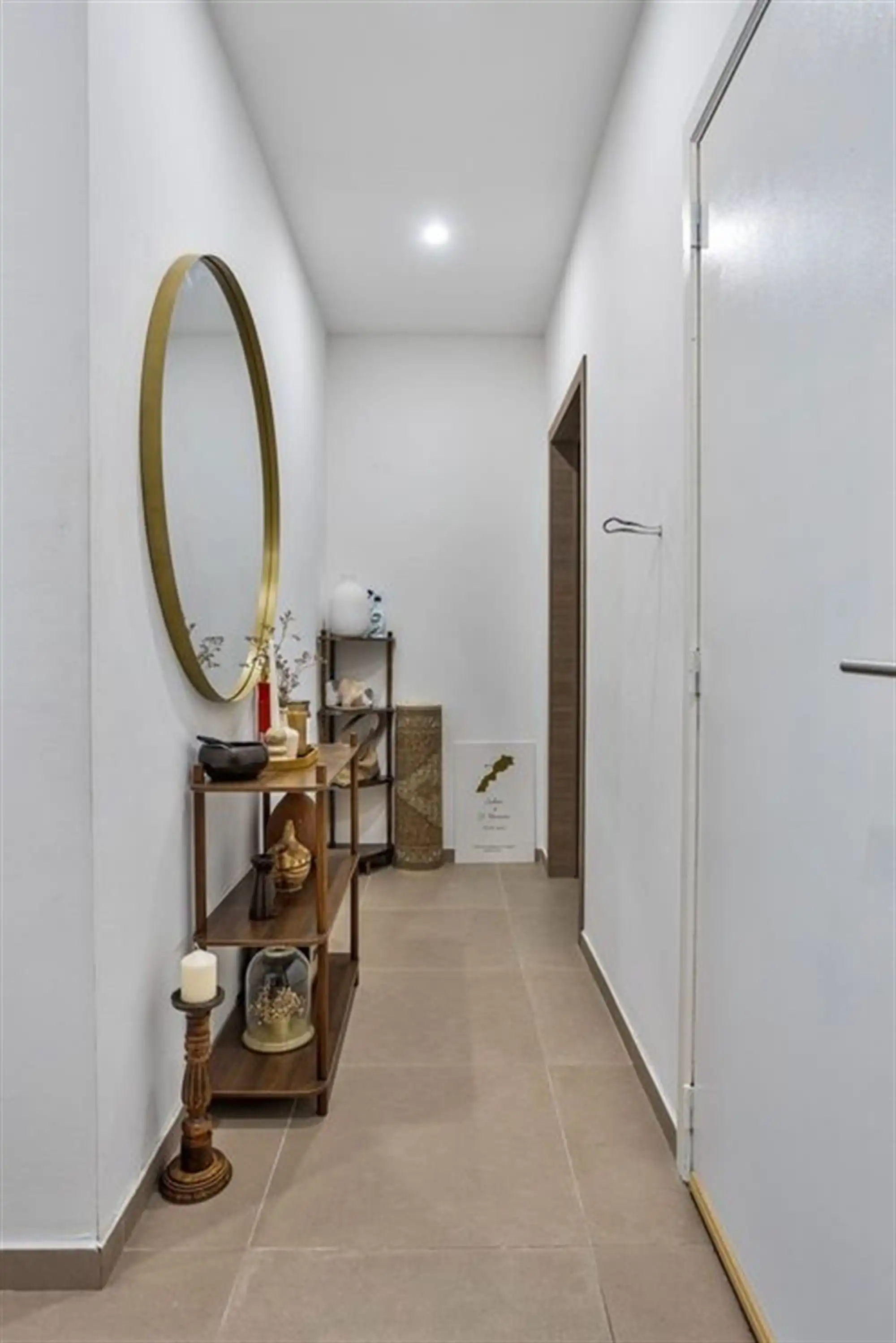 Instapklaar appartement met 2 slaapkamers en groot terras.  foto 10