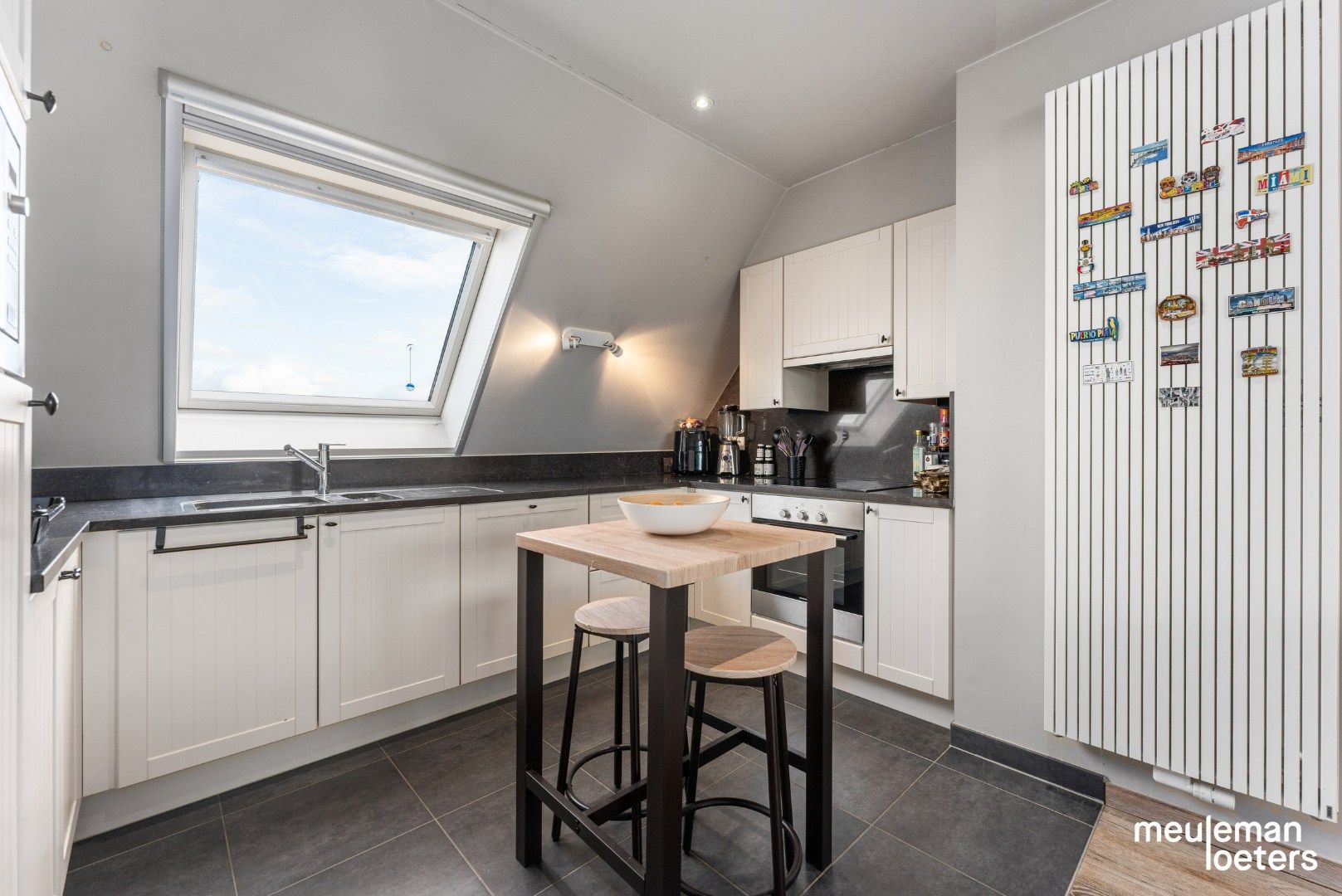 Lichtrijk duplexappartement met ruim terras en garage foto 4