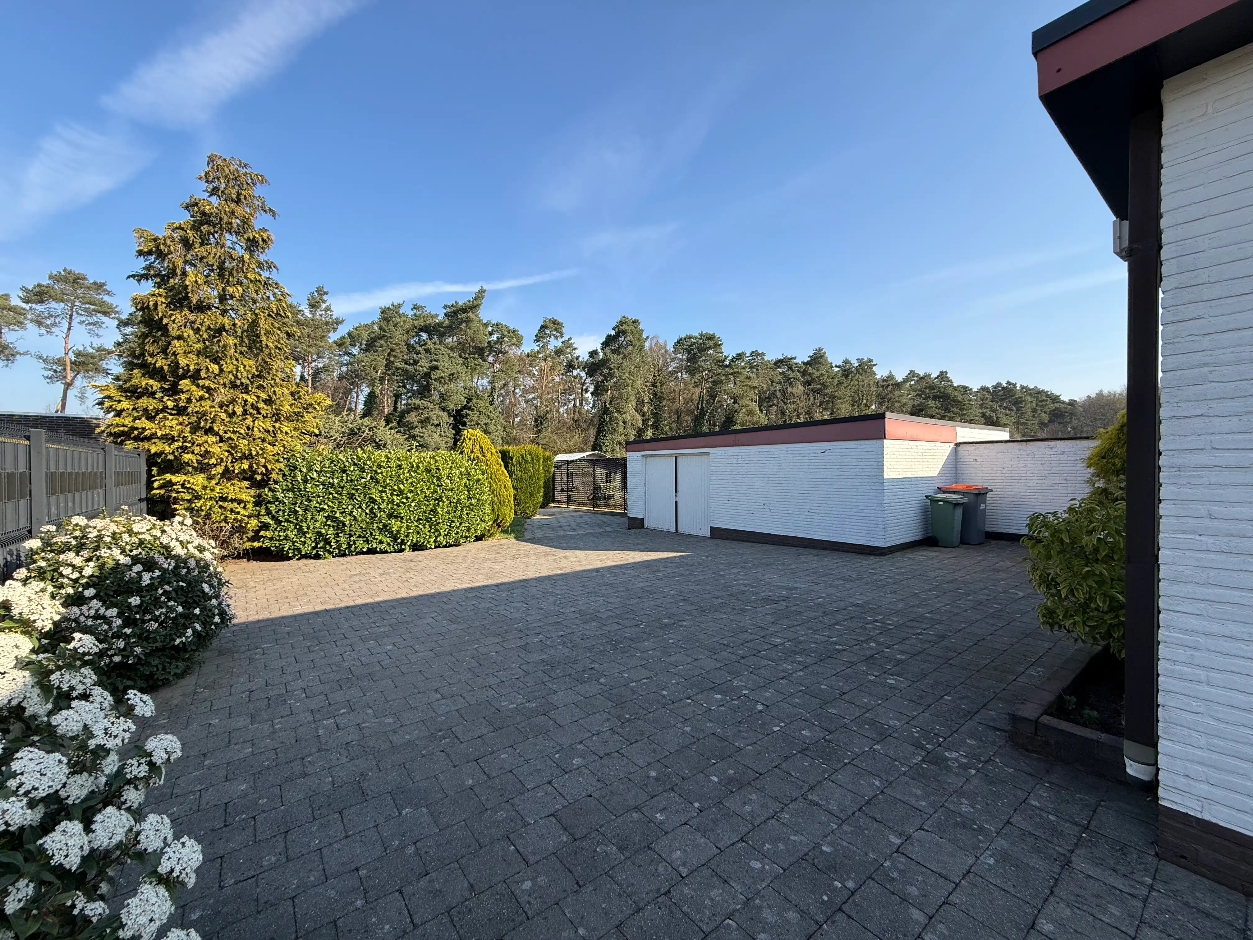 Gelijkvloerse halfopen woning met praktische tuin in Lanaken foto 13