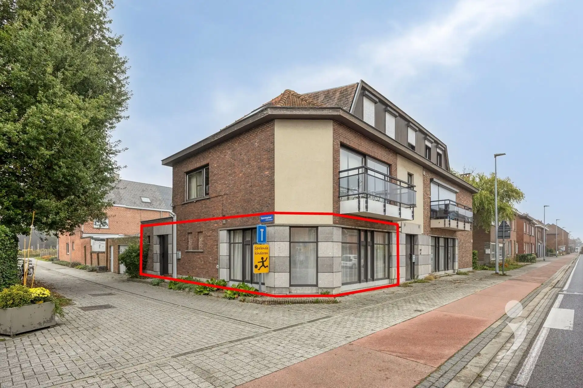 Ruim gelijkvloers appartement met 2 slaapkamers, binnenkoer en aparte inkom in Hombeek foto 3