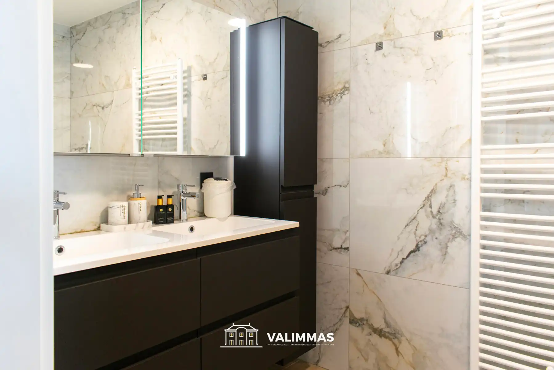 Instapklaar appartement met ruim terras, garagebox & berging foto 12