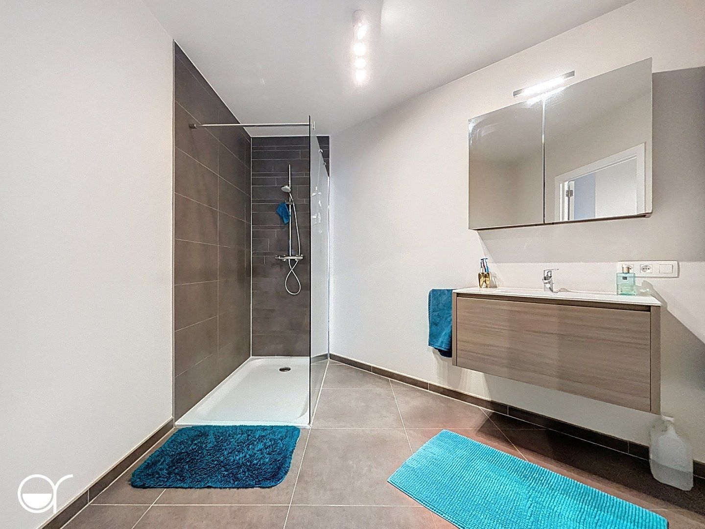 Instapklaar en energiezuinig appartement vlakbij het UZ Gent foto 16