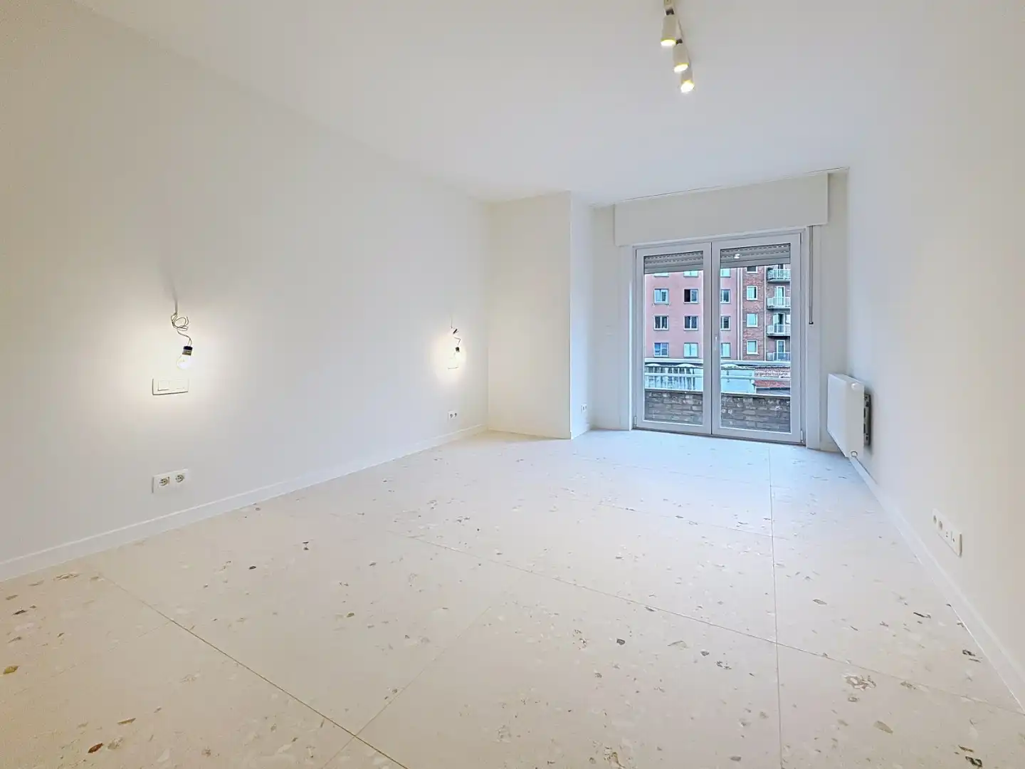 Volledig vernieuwd appartement met frontaal zeezicht foto 8
