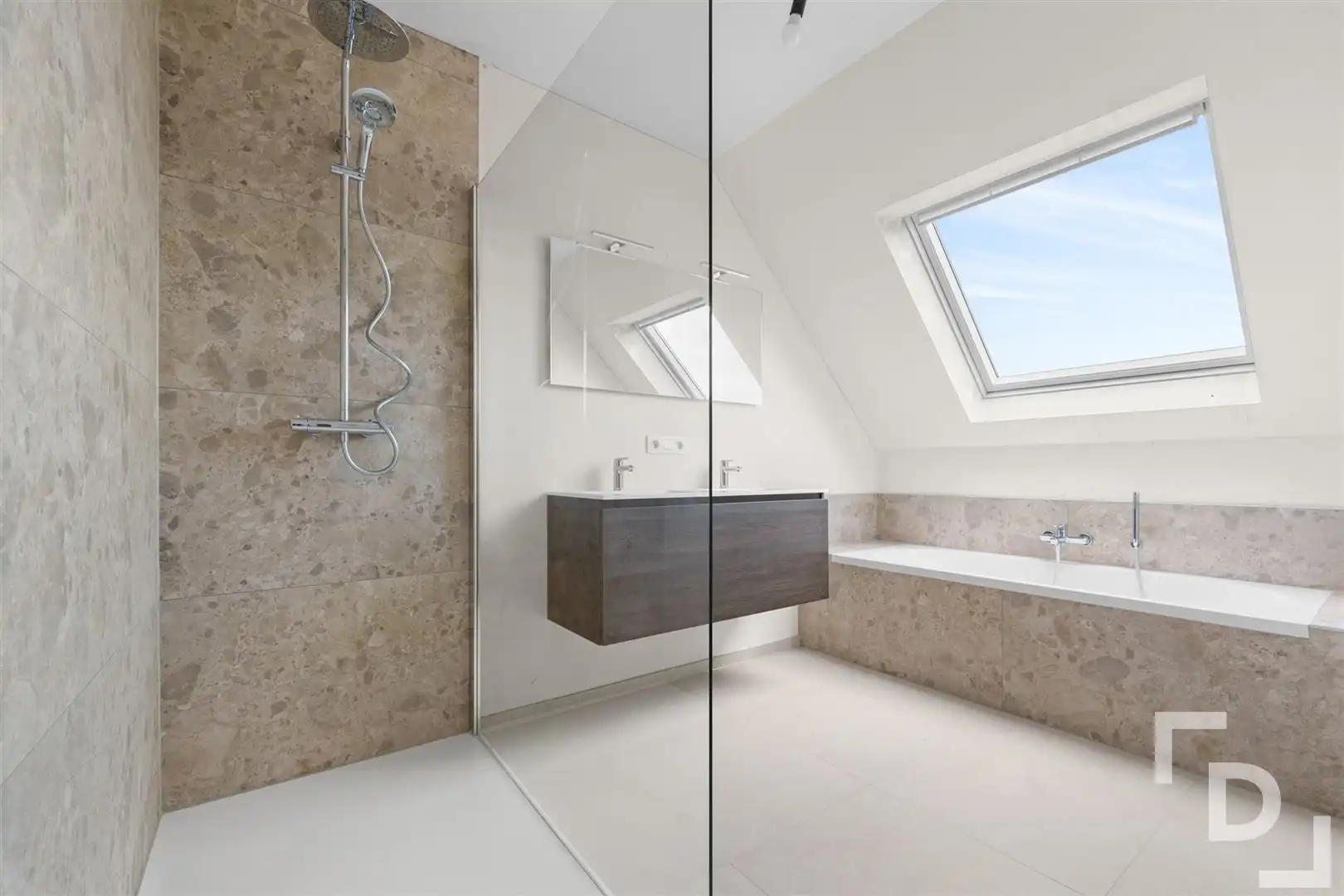 Eengezinswoning foto 11