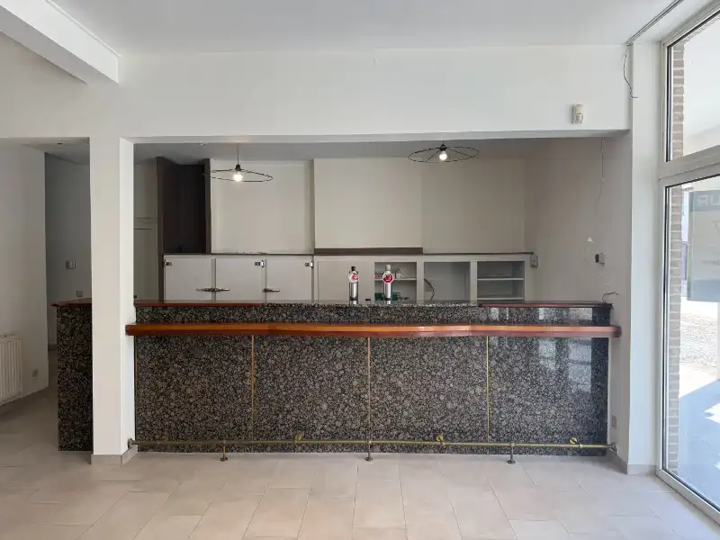 Te huur – polyvalent handelspand in het centrum van Houthalen foto 5