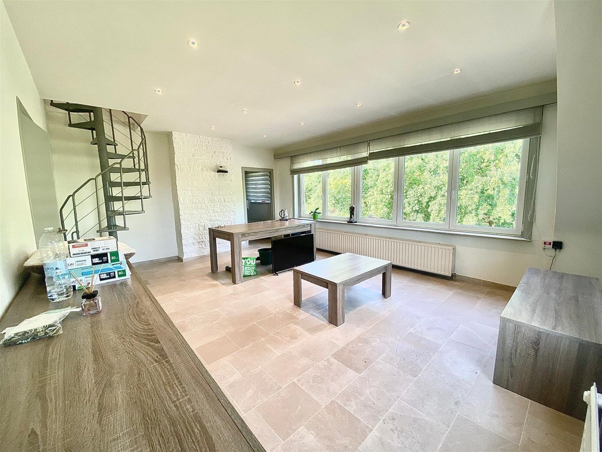 Prachtig appartement met drie ruime slaapkamers en twee terrassen foto 3