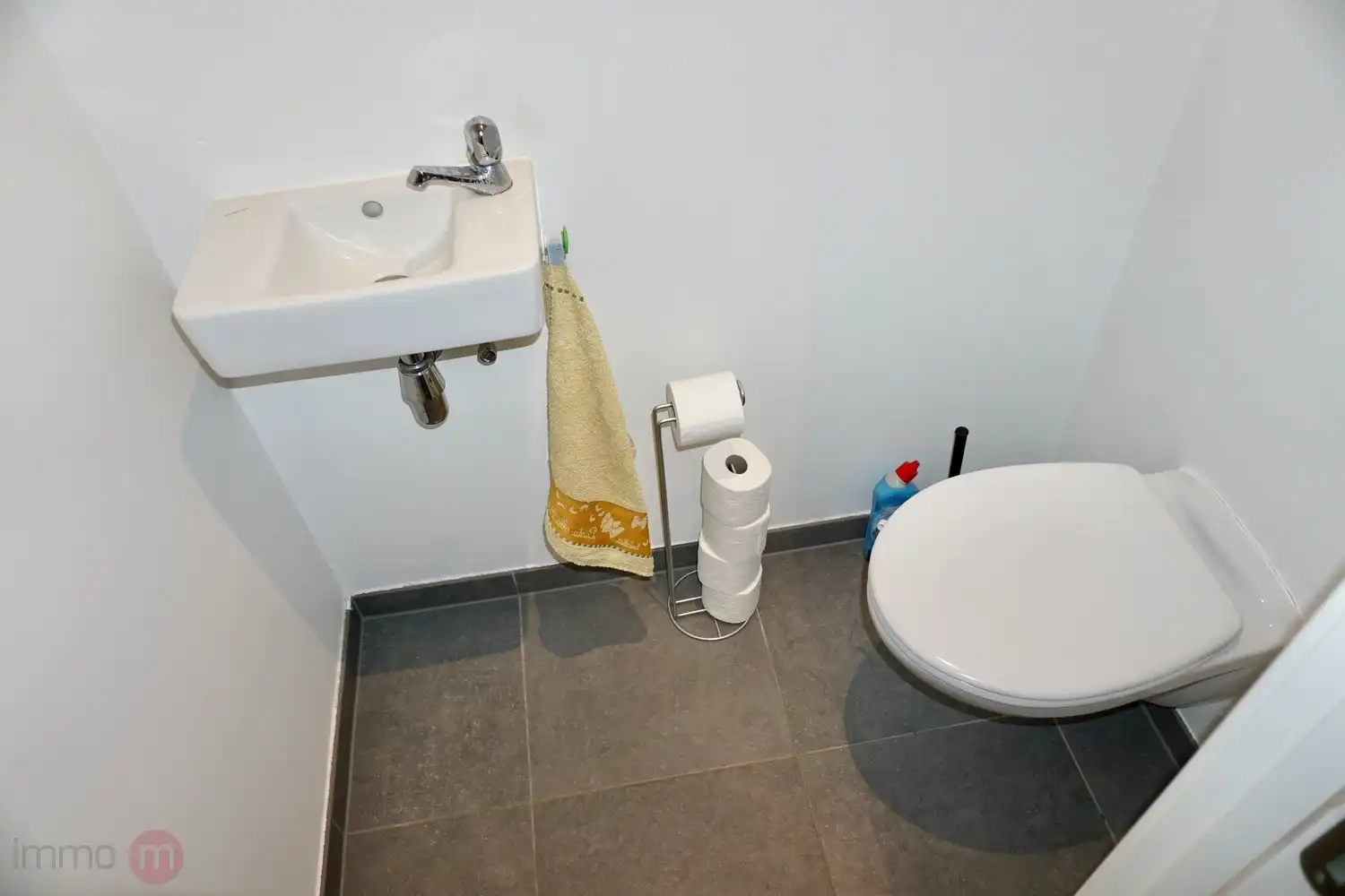 Recent appartement met 1 slaapkamer, terras en autostaanplaats. foto 12