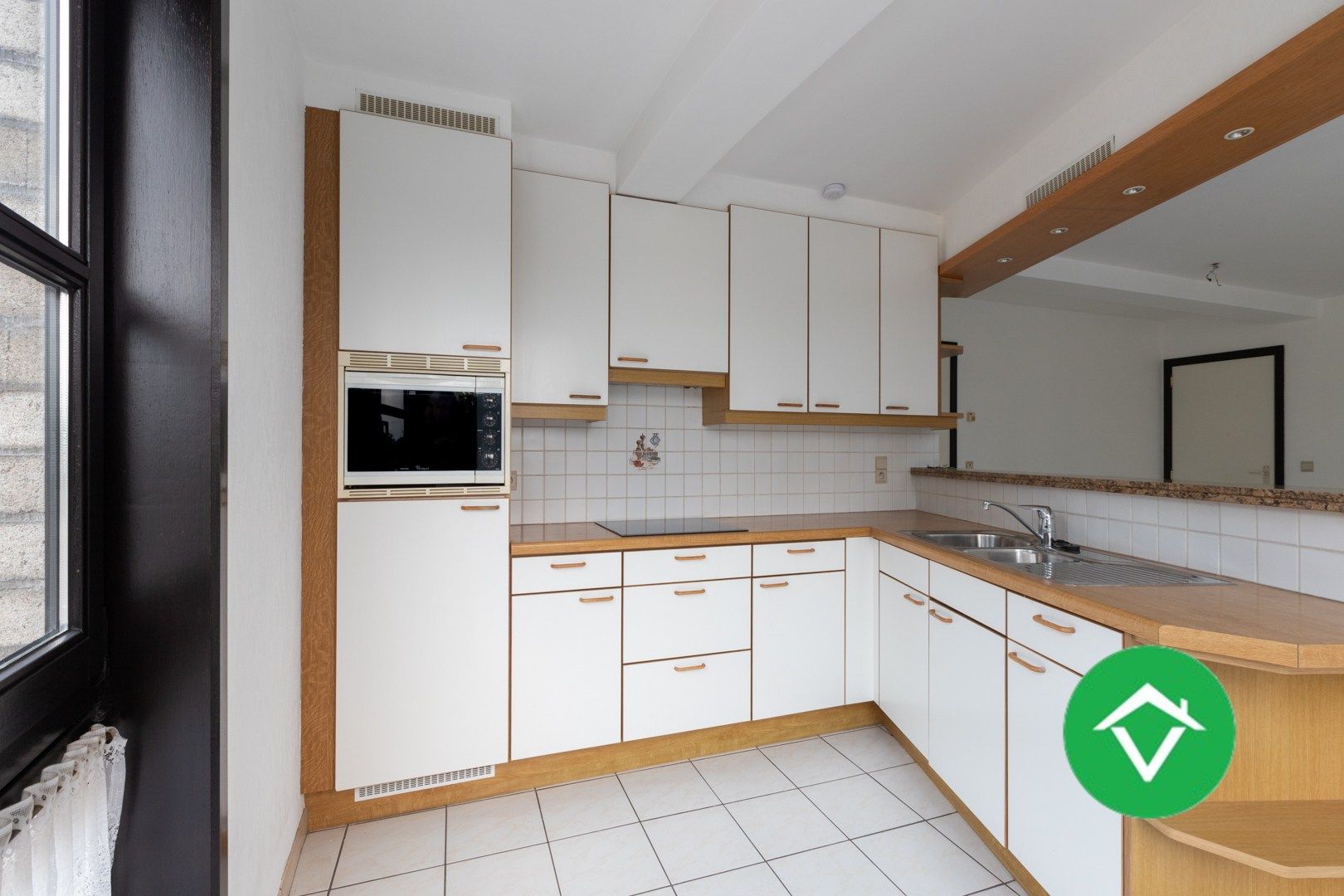 Appartement met 2 slaapkamers en garage te Koekelare foto 6