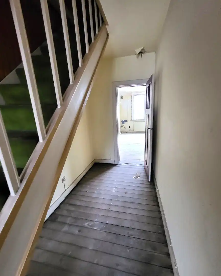 Te renoveren (handels-)woning. foto 12