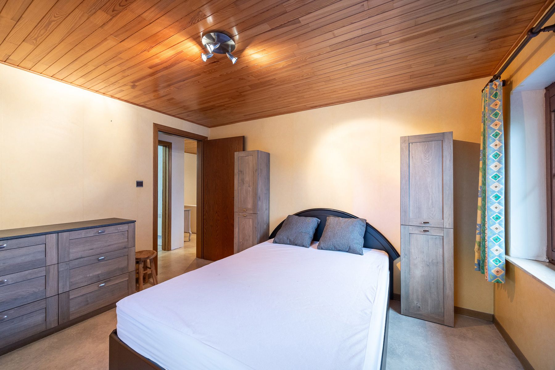Woning met 2 slaapkamers en garage op 557 m2 grond foto 27
