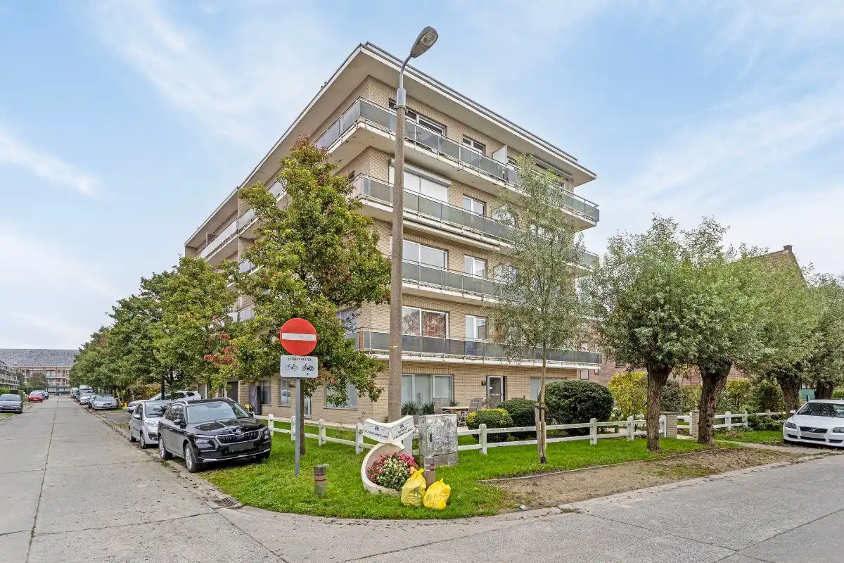 Te renoveren appartement met panoramisch terras en privéparking. foto 16