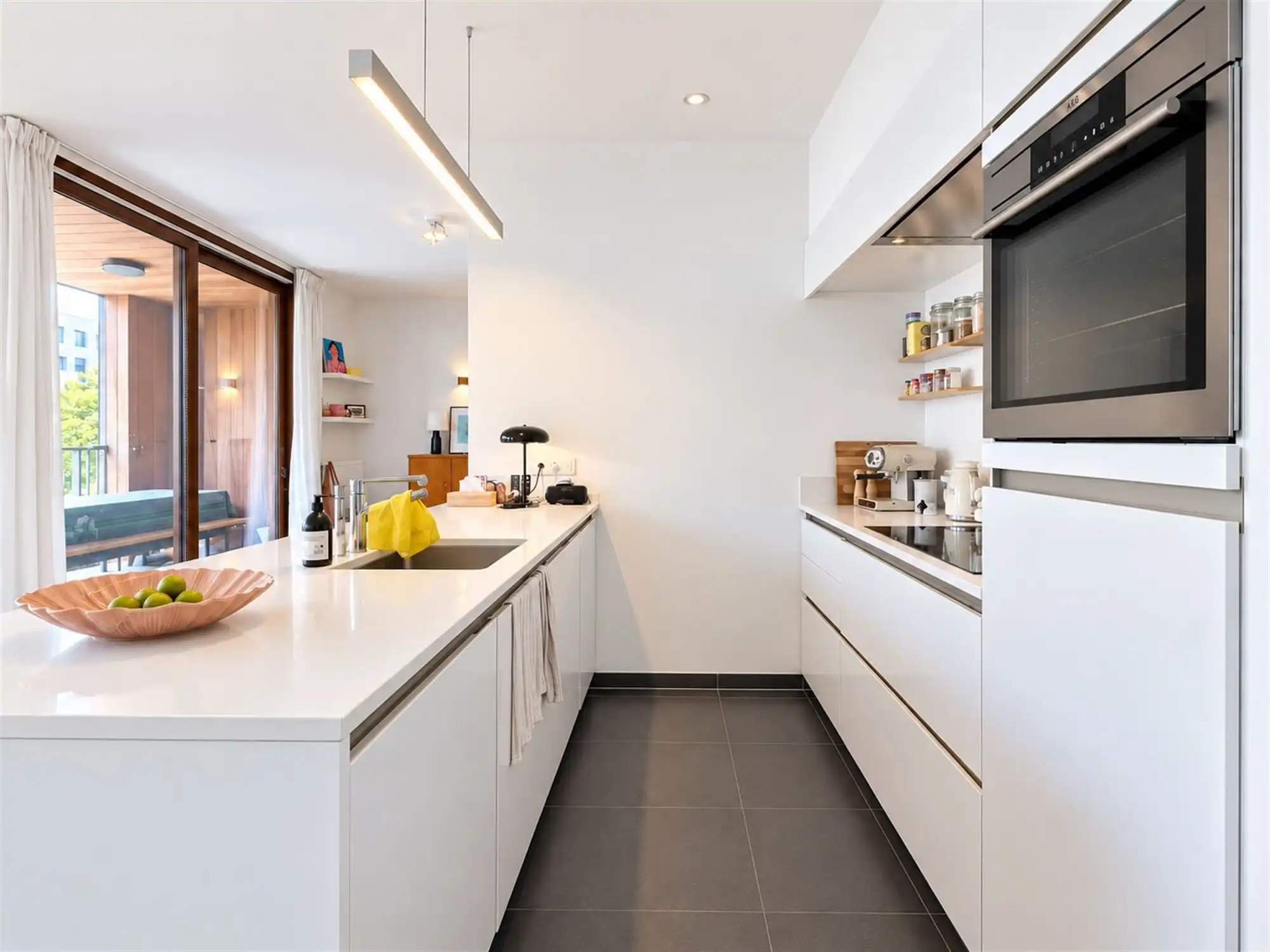 Prachtig recent appartement met terras aan 't MAS  foto 5