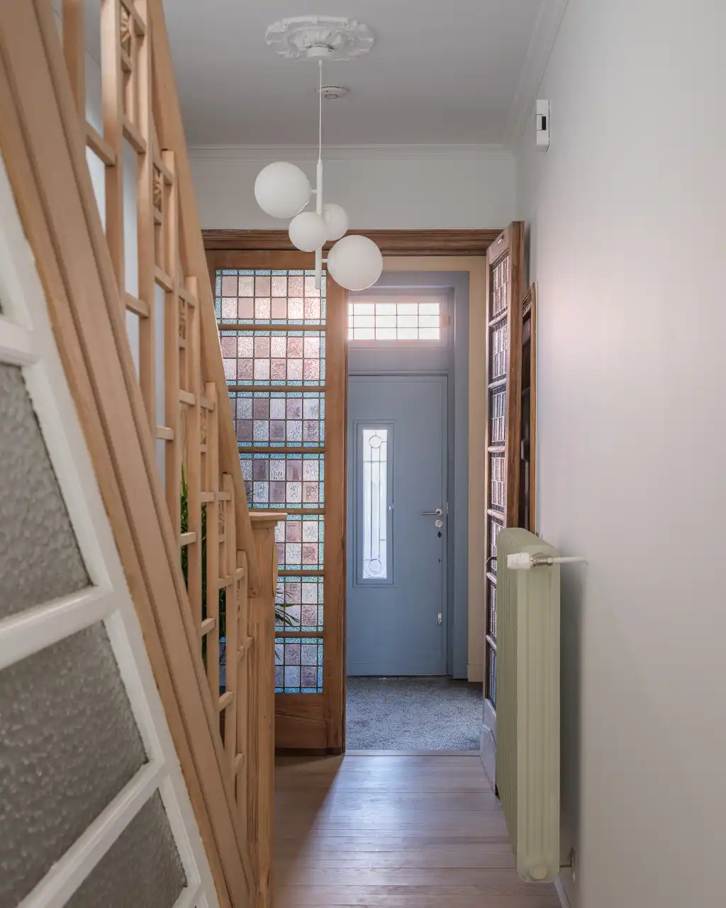 Prachtig gerenoveerde (Volt Architecten) interbellumwoning met vier slaapkamers, twee badkamers en zonnige stadstuin nabij de Bijloke. foto 13