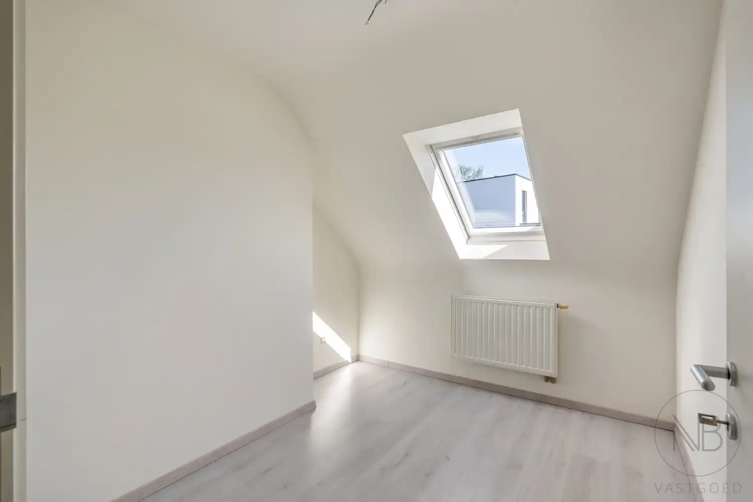 Ruim duplex appartement met 3 slaapkamers en groot terras in hartje Zutendaal foto 19