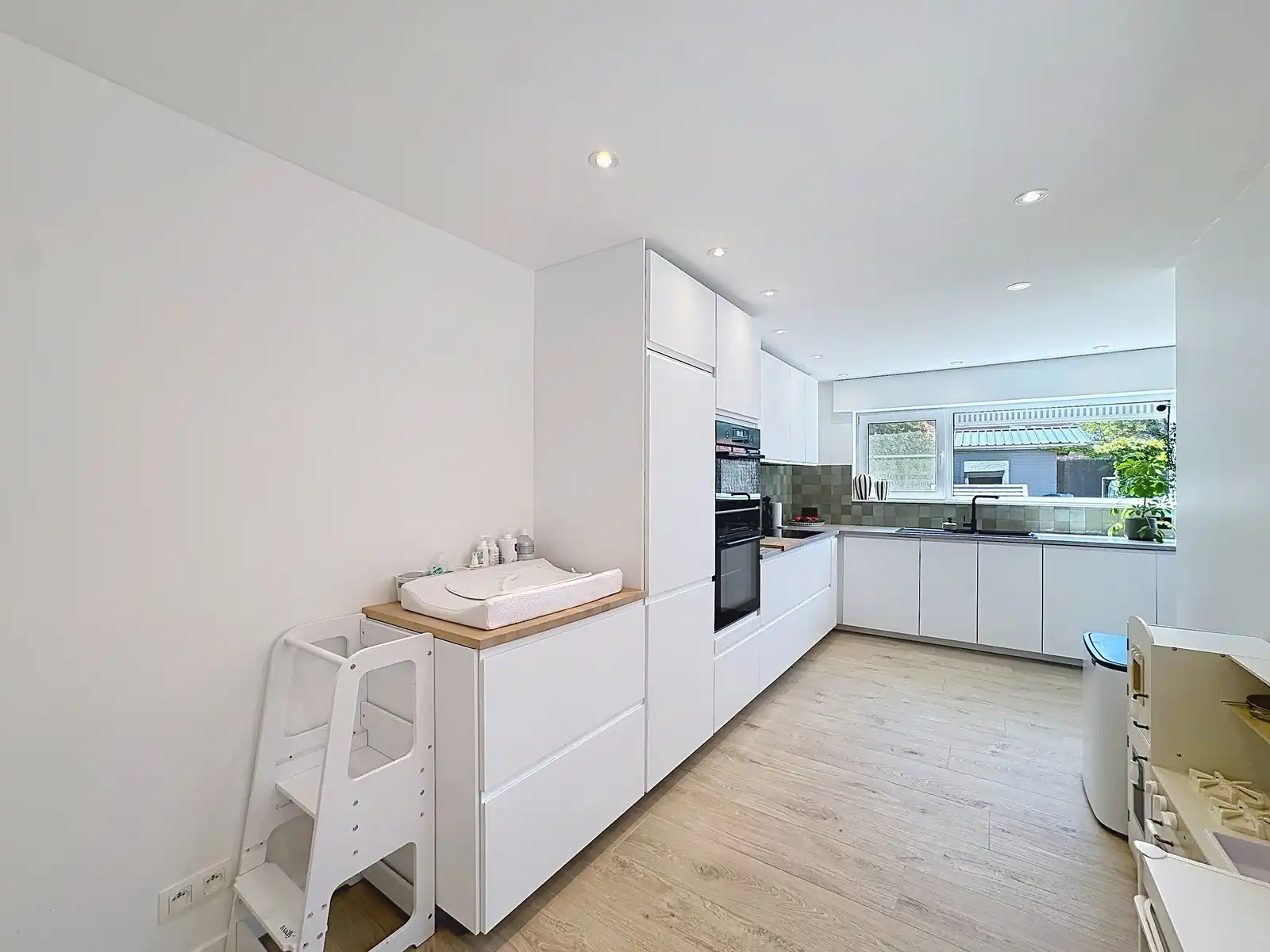 Instapklare woning met 3 à 4 slpks en ZUIDger. tuin! foto 5
