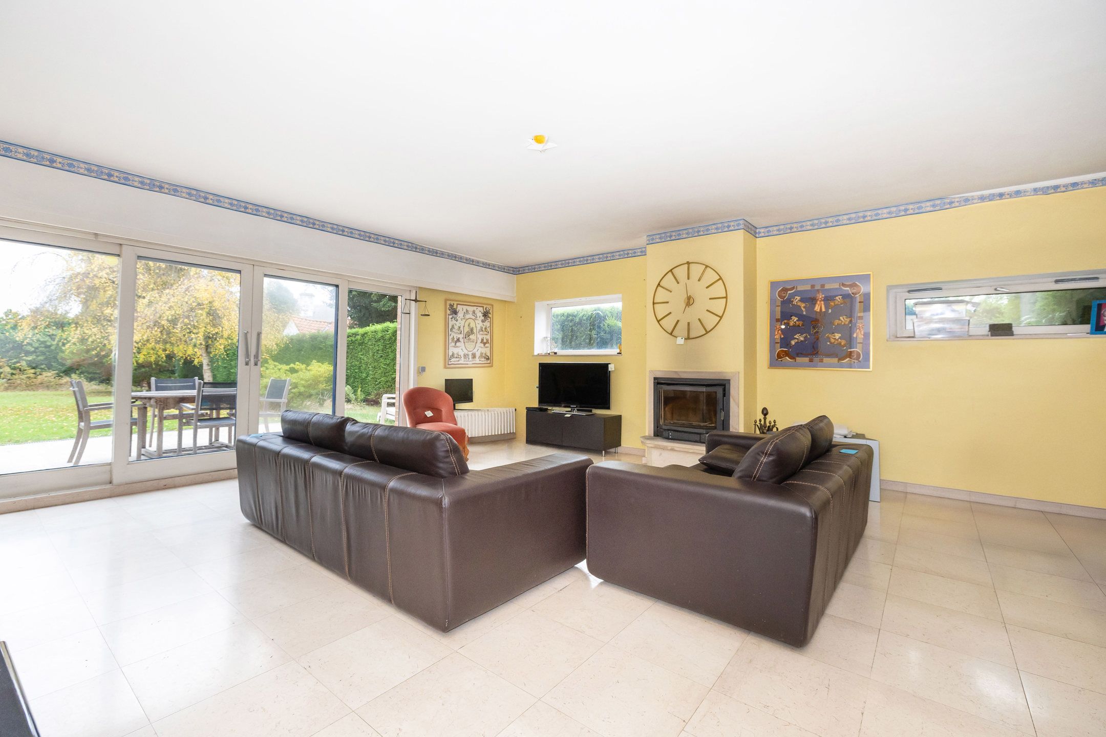 Te renoveren villa met groot potentieel foto 5