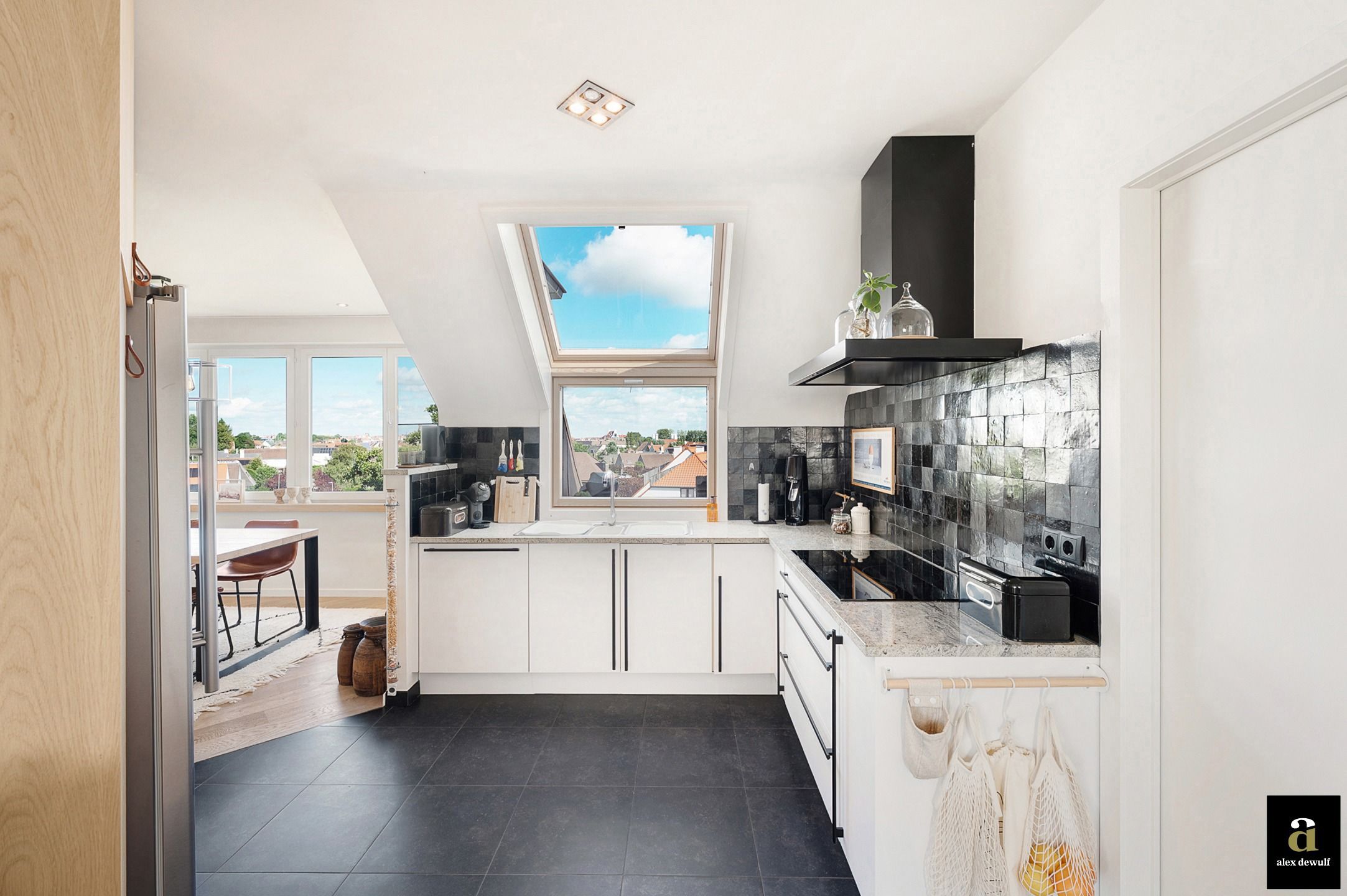 Ruim en licht dakappartement met groot terras te Duinbergen  foto 17