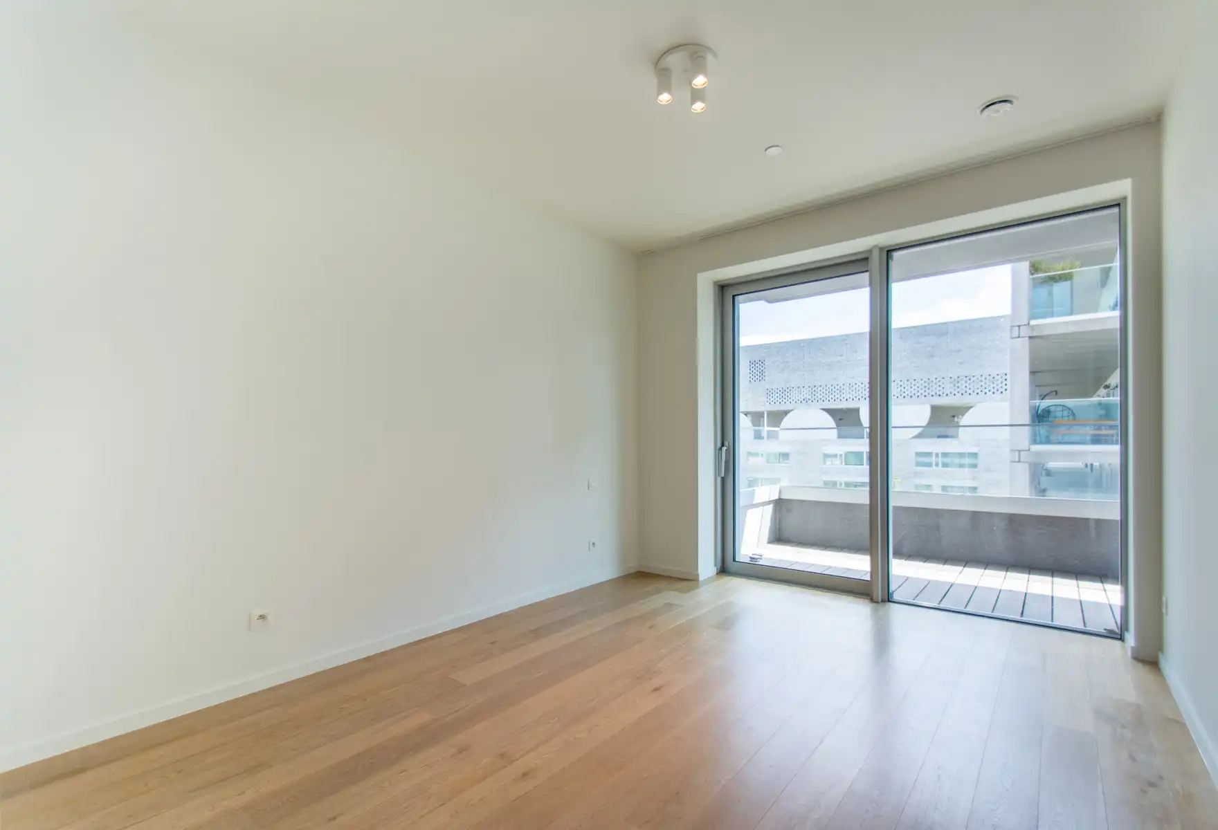 Gezellig gemeubeld 2-slaapkamer appartement met groot terras foto 9