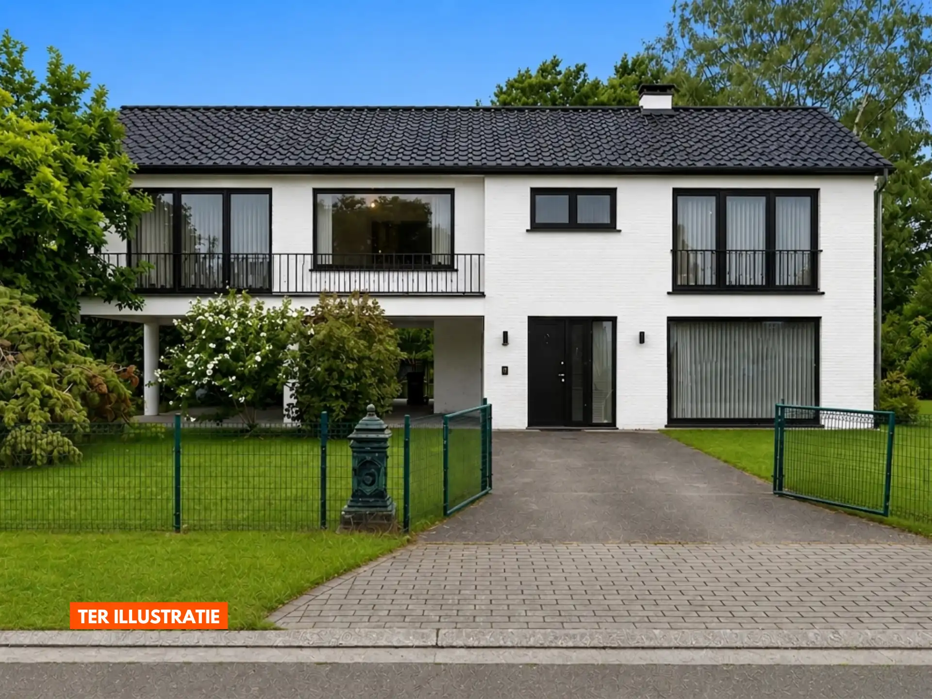 AVERBODE - Bel-Etage woning op groot perceel (tot. +/- 85a) foto 2
