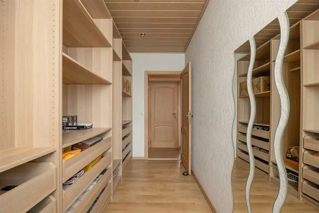 Instapklaar appartement met terras foto 11