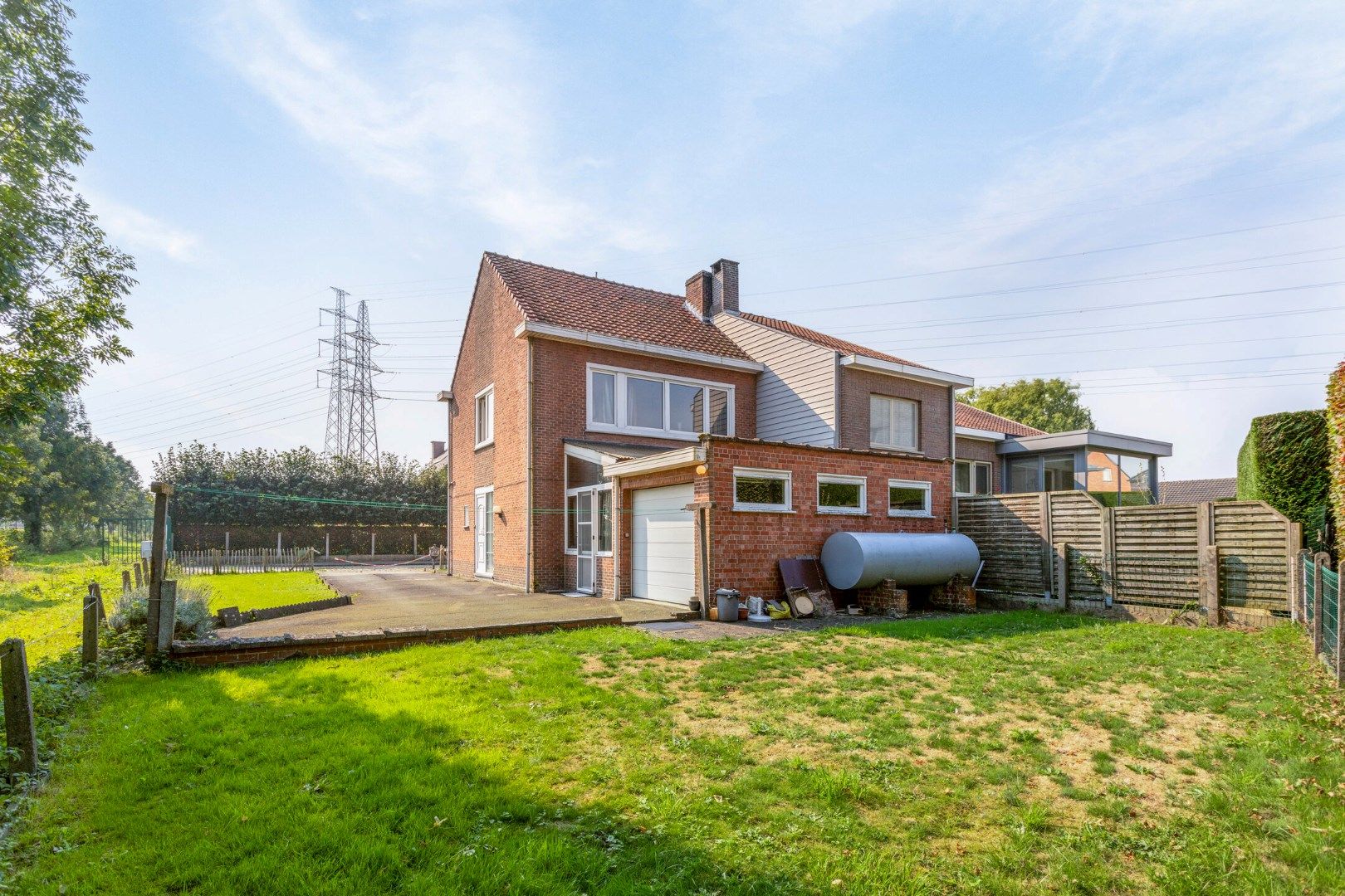 Halfopen bebouwing met 2 slaapkamers, tuin en garage - TOP-ligging en TOP-oriëntatie foto 25