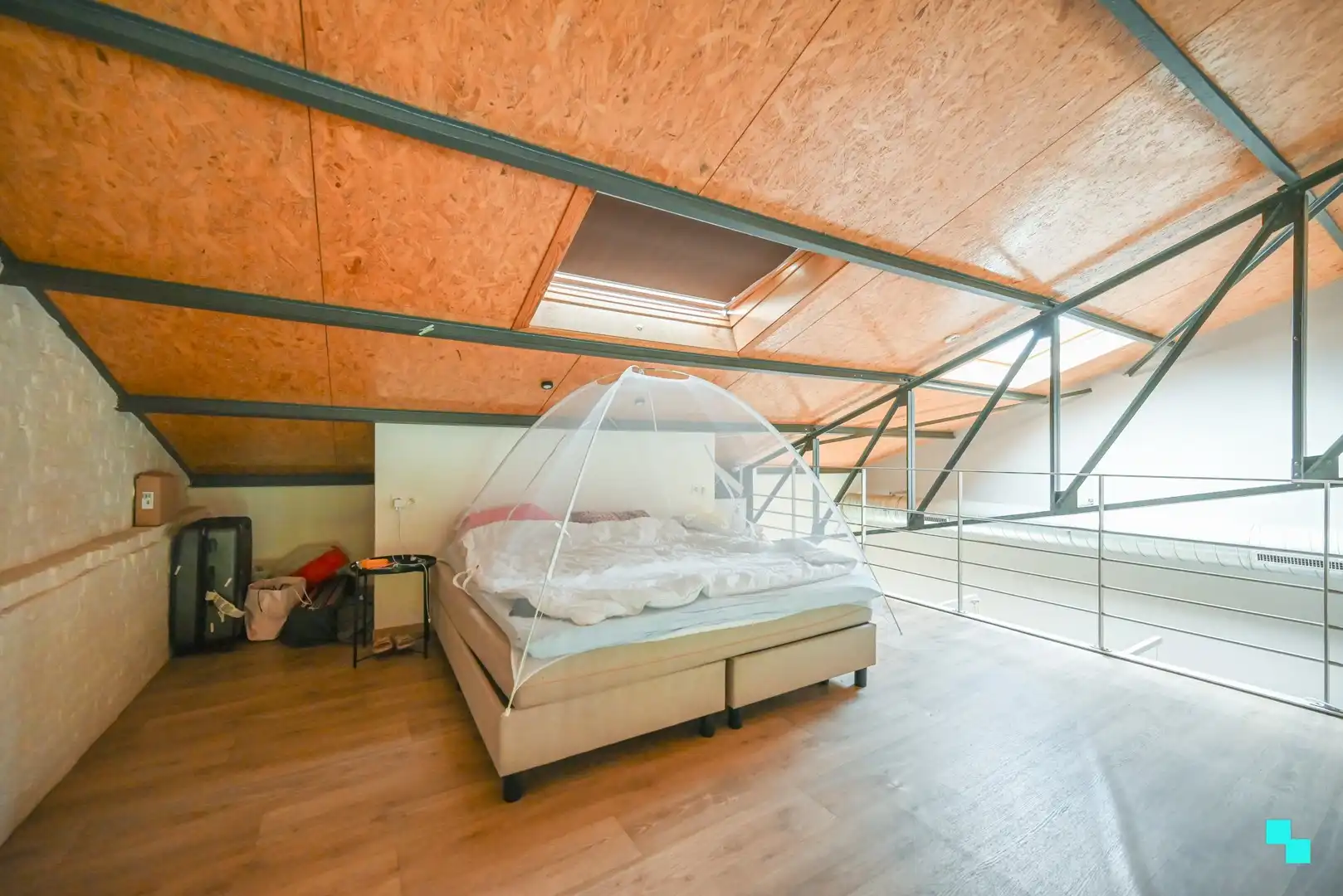 Verrassend ruim duplex appartement in Ooigem foto 8