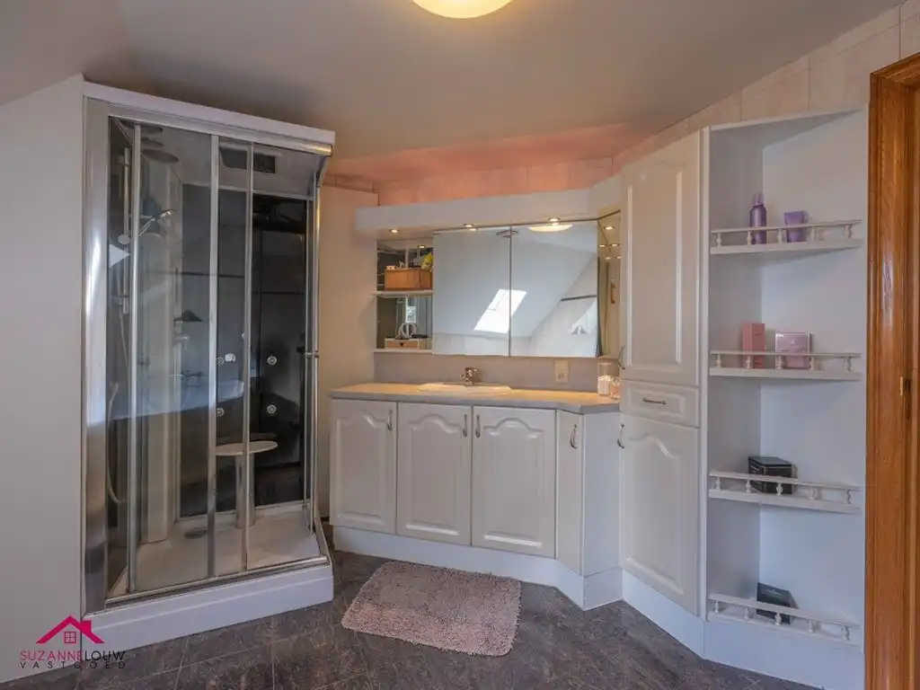 Riante vrijstaande woning met praktijkruimte foto 25