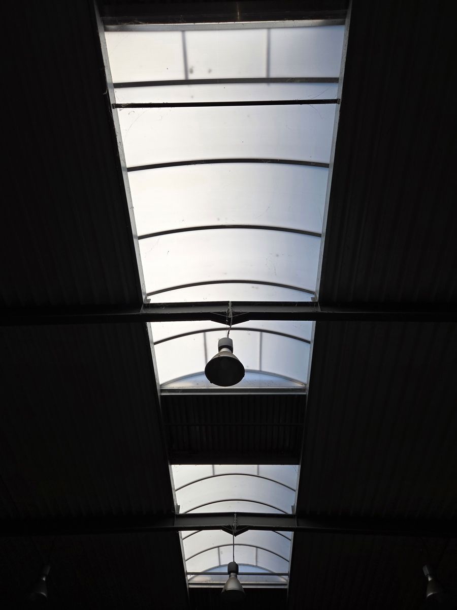 Instapklare industriehal van 421 m² op strategische locatie foto 2