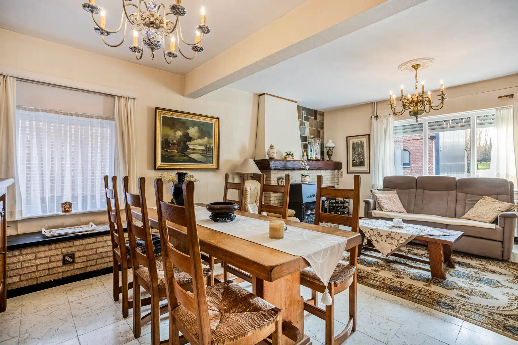 Landelijke driegevelwoning met garage en tuin foto 8