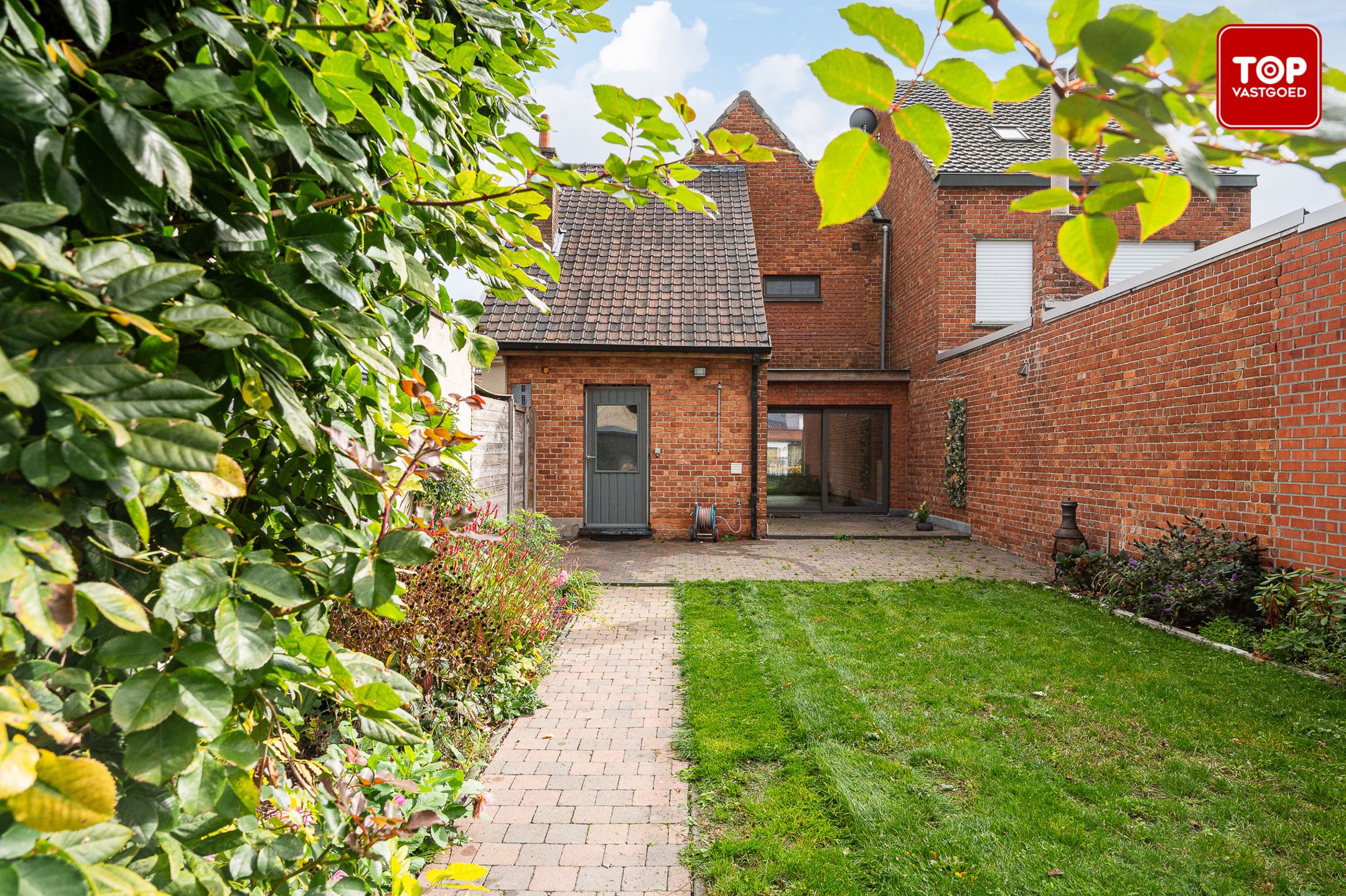 Halfopen woning met 4 slaapkamers, grote tuin en  ruime garage foto 20