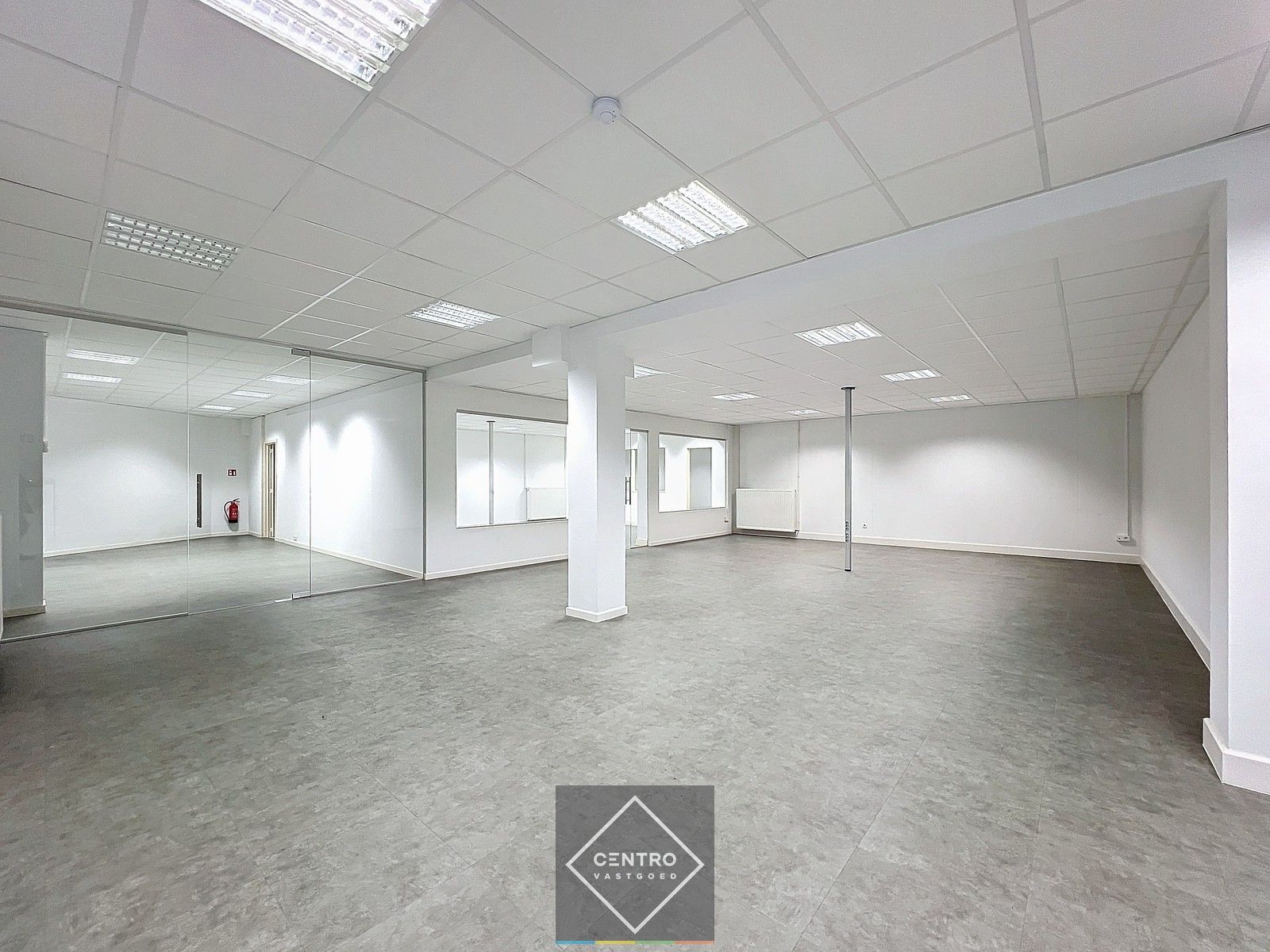 Unieke kantoorruimten van 660m² te Roeselare - dicht bij de Grote Markt aan zeer AANTREKKELIJKE prijs! foto 10