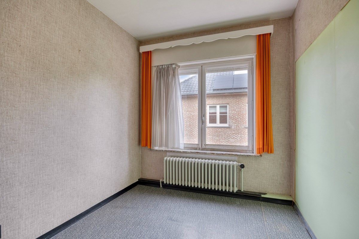 Ruime woning met tuin en 6 slaapkamers foto 18