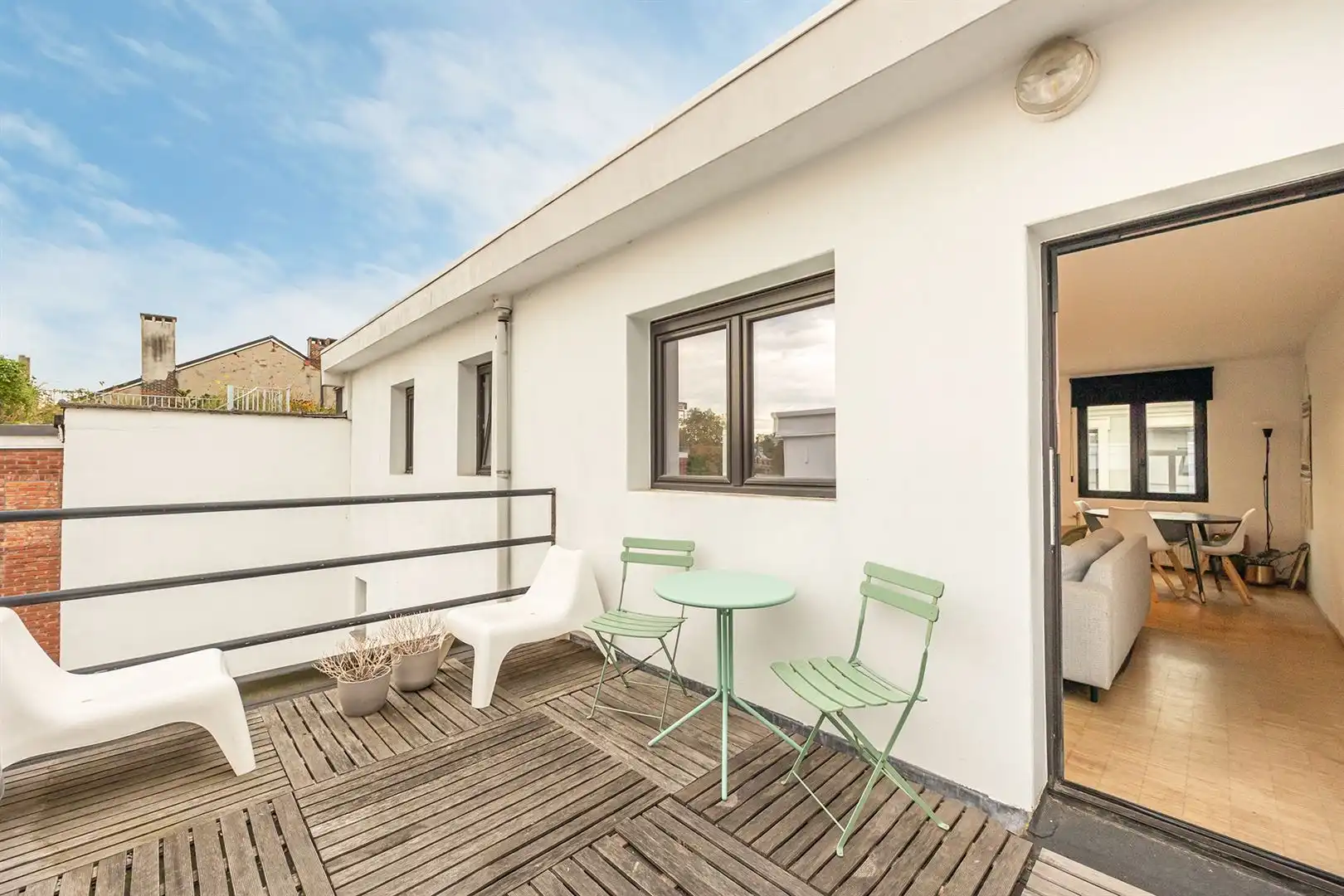 Gemeubeld wonen met terras in hartje Harmonie foto 10