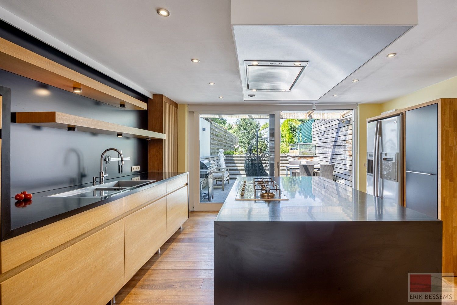 Licht op te frissen woning met drie slaapkamers, gelegen in een gezellige woonomgeving. foto 17