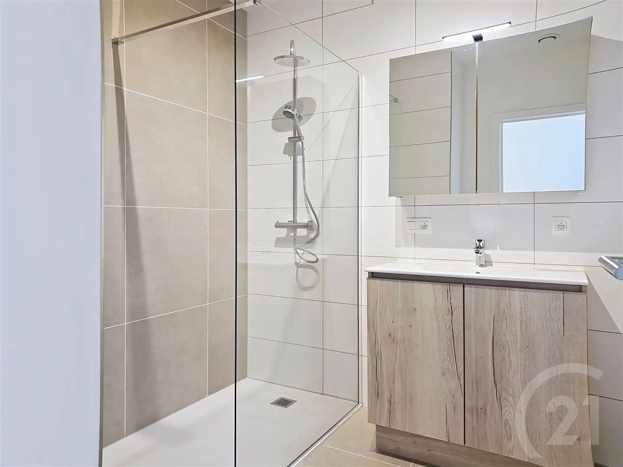 Appartement te huur in Baal! foto 9