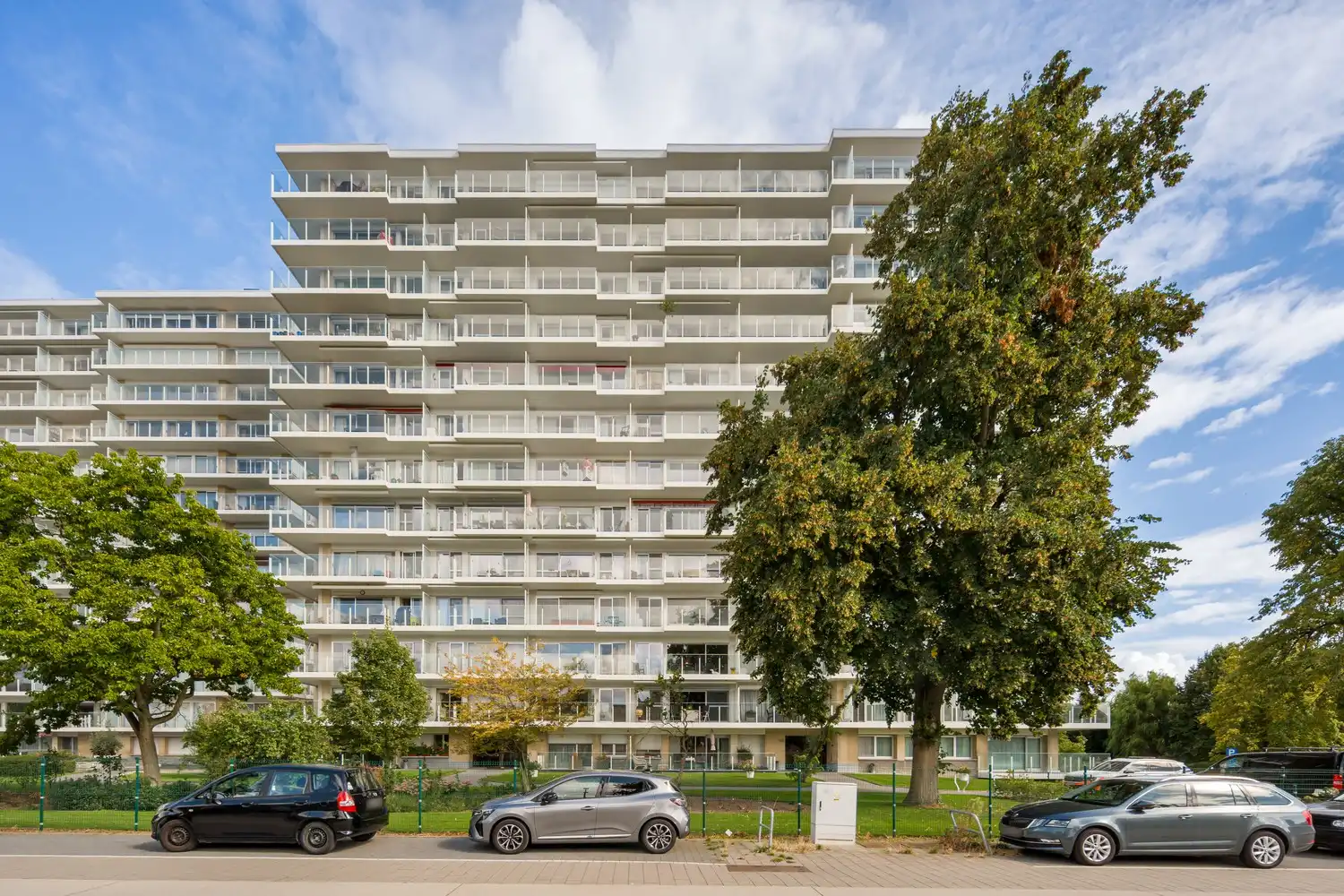 Appartement met garage en kelder op gunstige locatie! foto 28