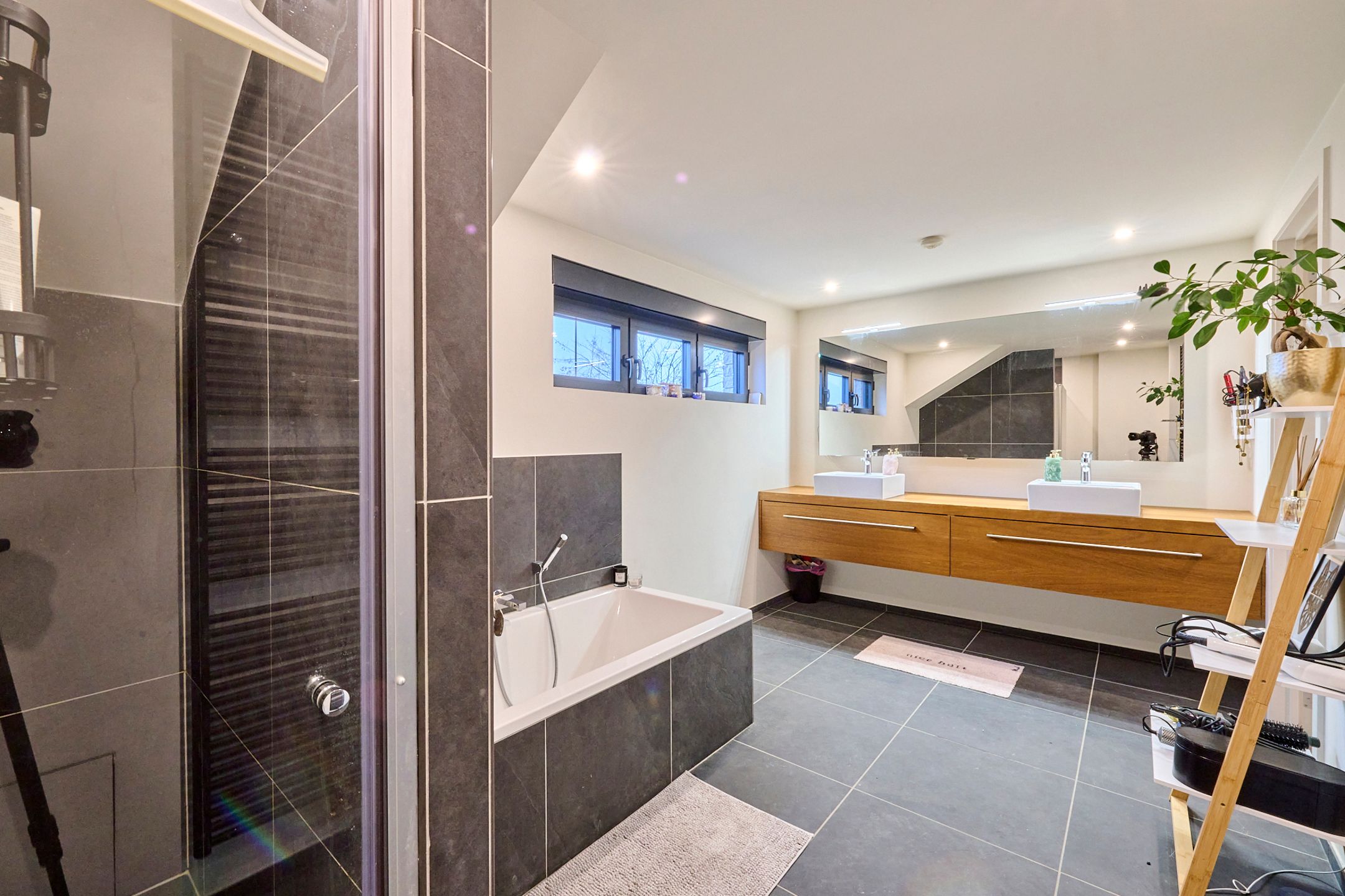 Verrassend ruime, energiezuinige woning foto 7