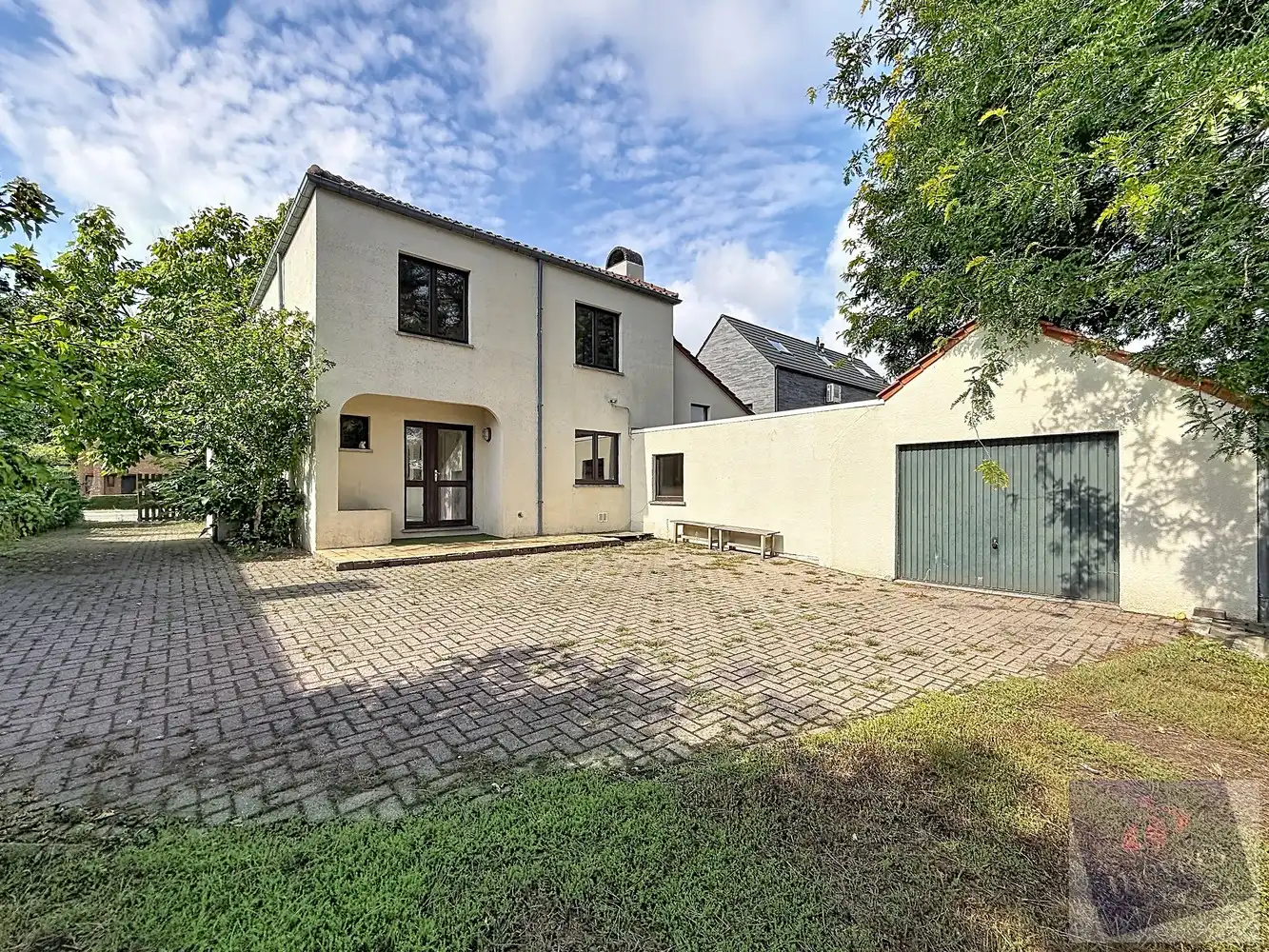 Ruime open bebouwing met 3 slaapkamers en omheinde tuin in Zonhoven foto 4
