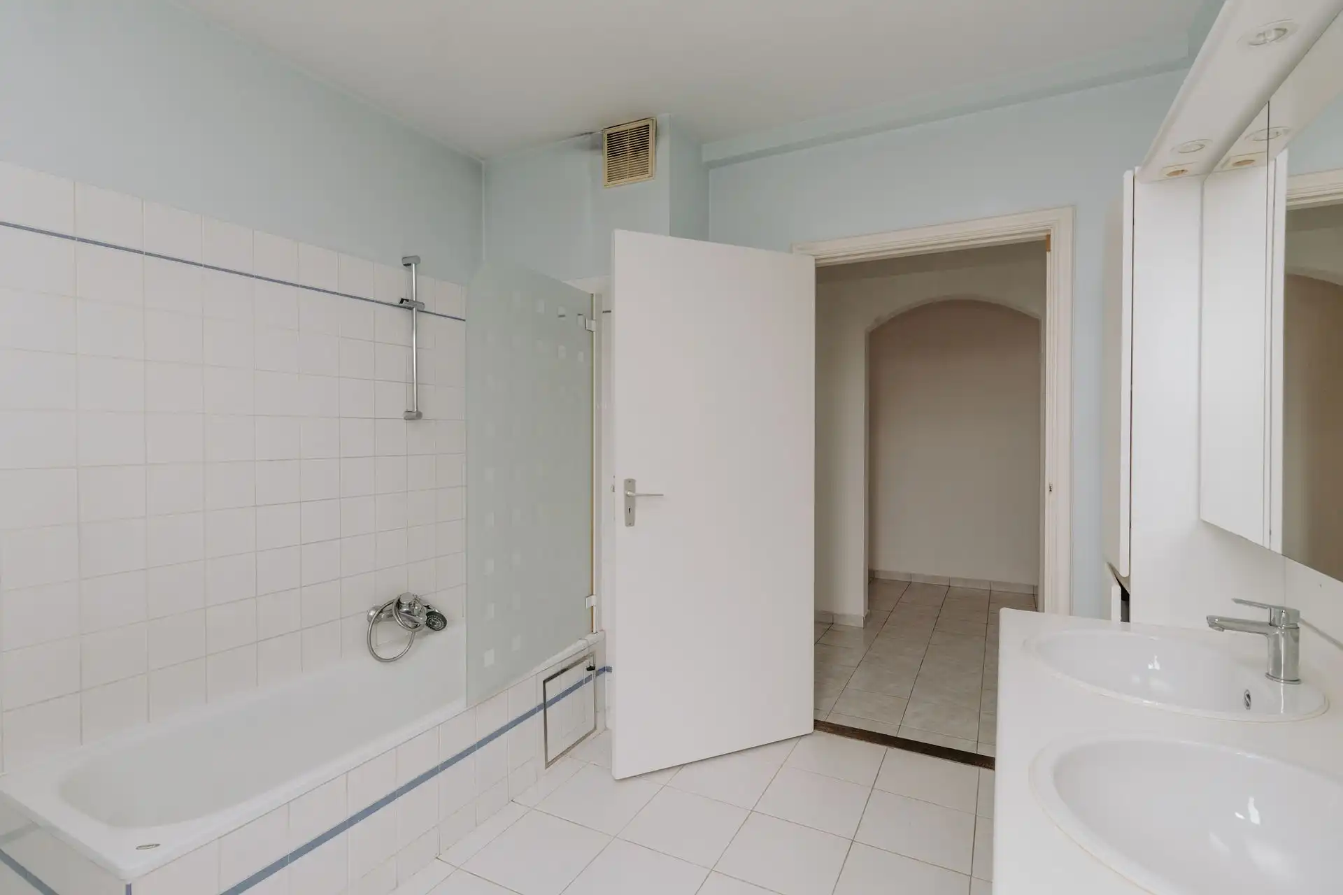 Ruim hoekappartement te huur nabij centrum Boechout. foto 11