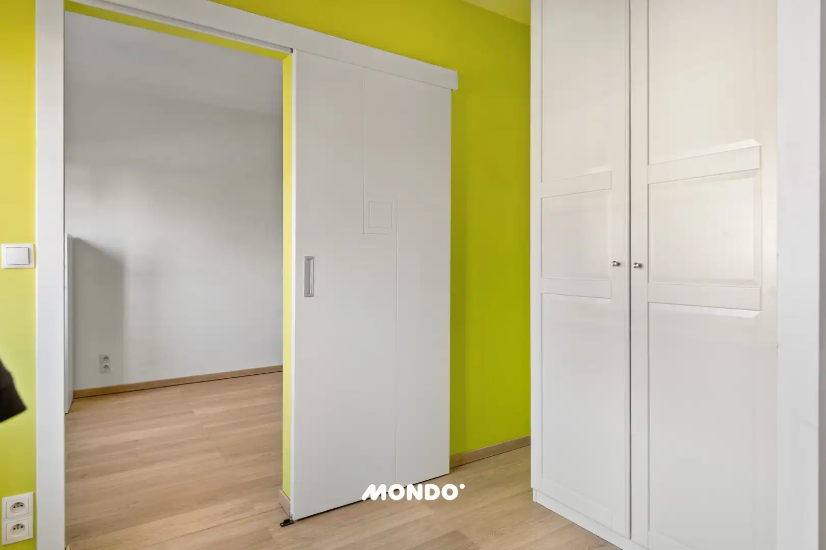 Moderne, energiezuinige woning met zwembad foto 16
