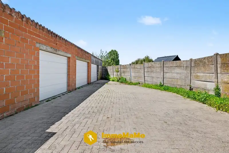 WONING MET 4 GARAGES & GROTE OPSLAGRUIMTE/HANGAAR IN WACHTEBEKE (LOCHRISTI) foto 26