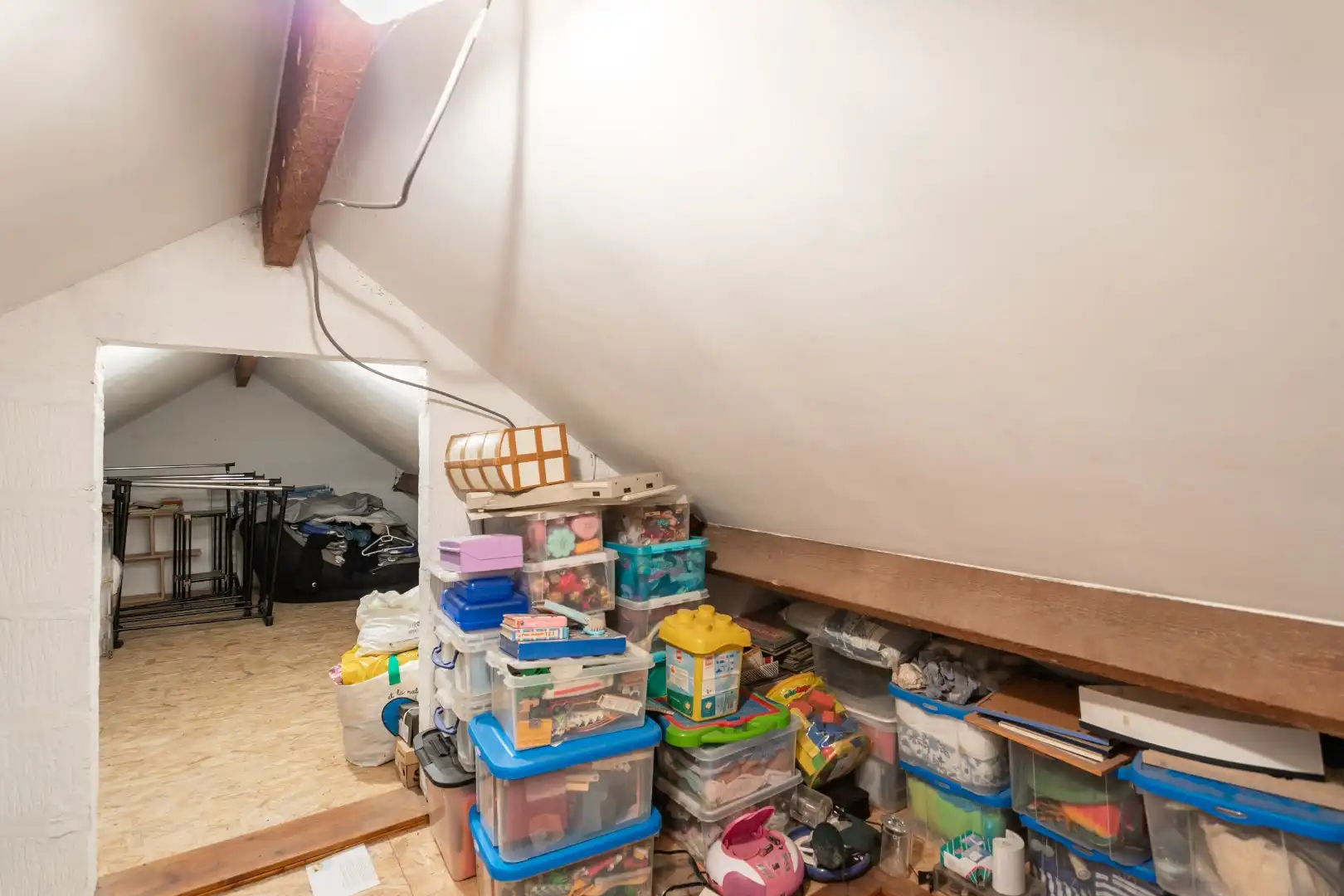 Solide woning met 3 slpks, tuin en garage te Buizingen foto 20