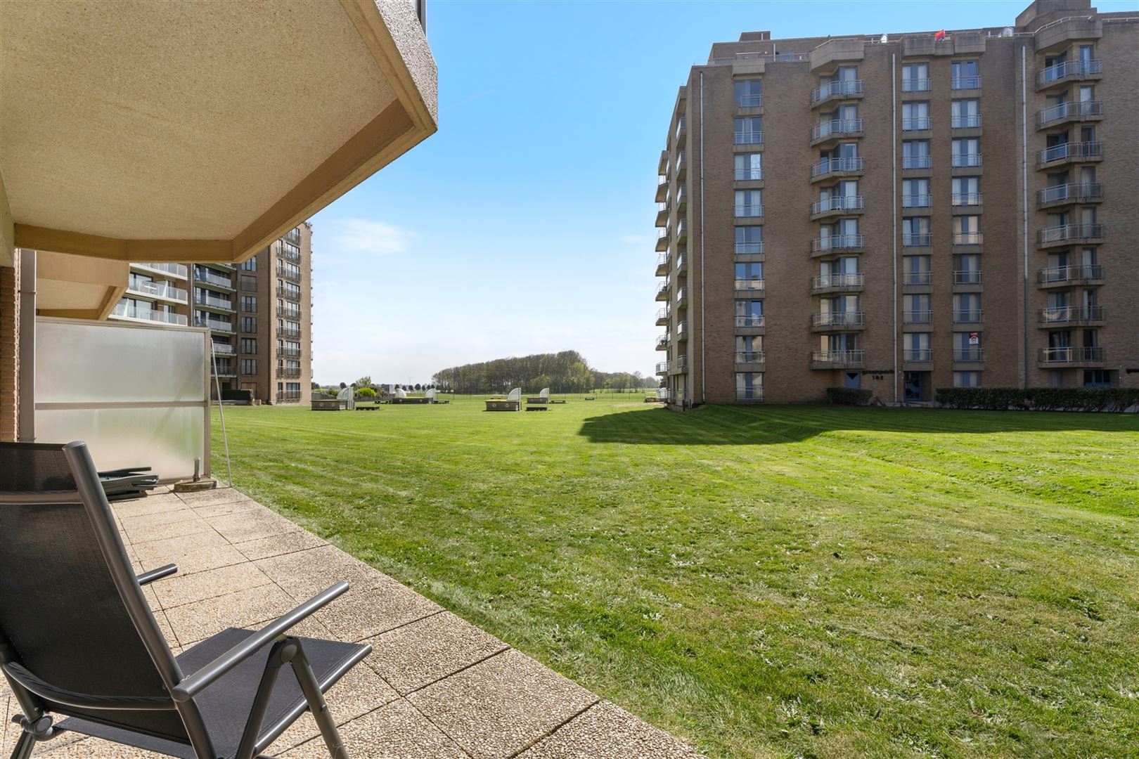zongericht hoekappartement met prachtig terras en zicht foto 6