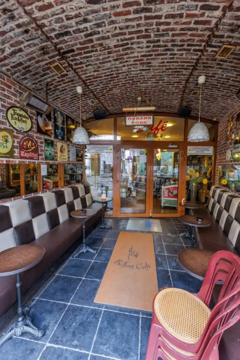 Karaktervol handelspand foto 3