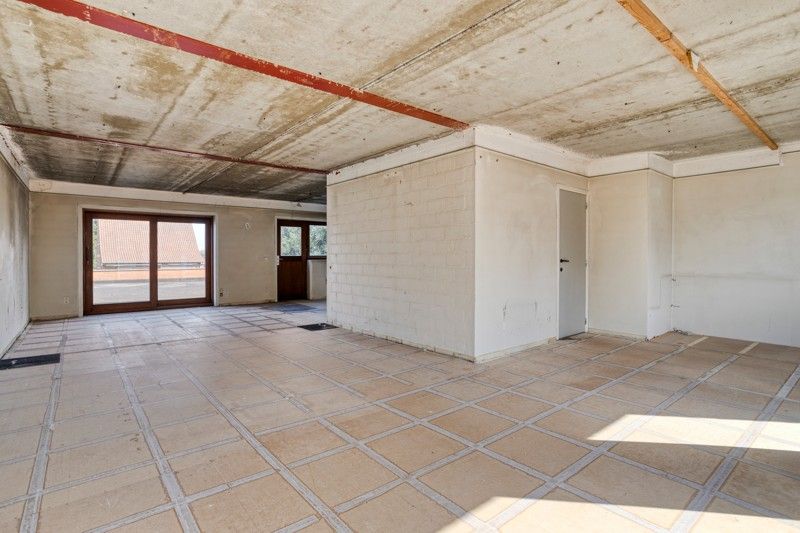 Ruime eigendom met tal van mogelijkheden TE KOOP nabij het centrum van DESSELGEM! foto 17