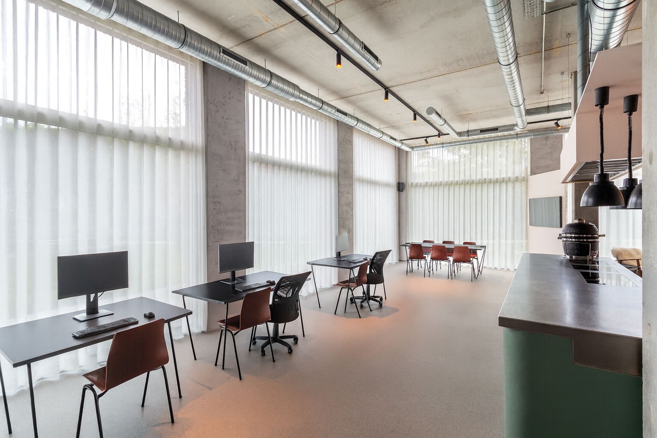 Polyvalente ruimte - ideaal als kantoor of praktijk foto 2