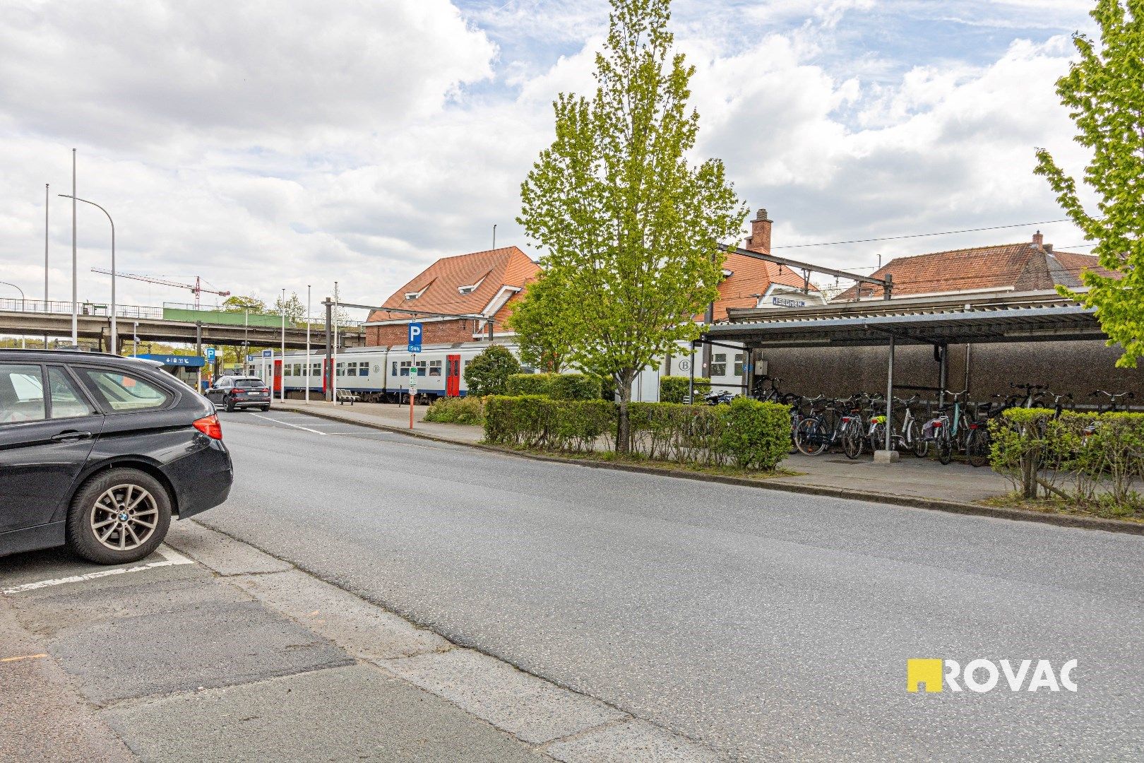 Garagecomplex pal in het centrum van Izegem - Ideale opbrengsteigendom foto 9